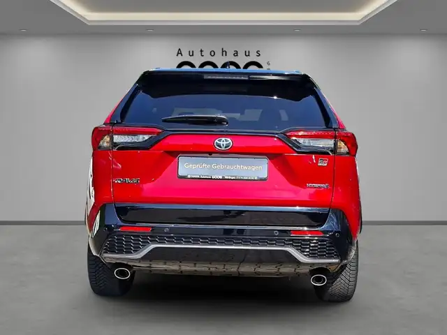 Toyota Rav4 view 4