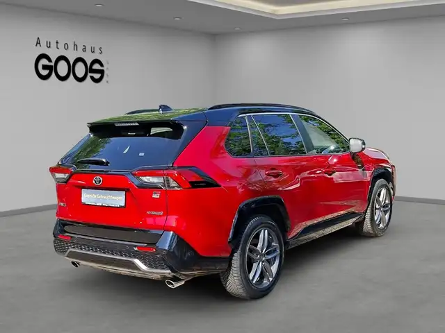 Toyota Rav4 view 5