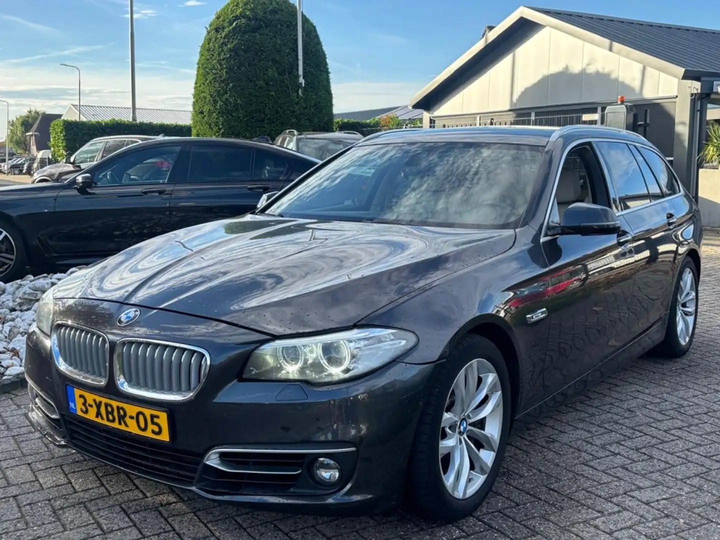 BMW 550 5-serie Touring 550I V8 High Executive 2014 Faceli Grijs - 1