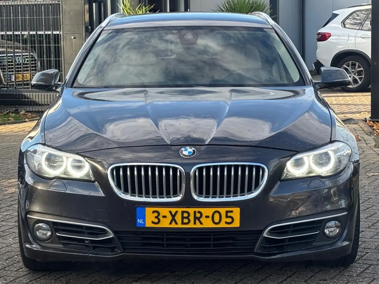 BMW 550 5-serie Touring 550I V8 High Executive 2014 Faceli Grijs - 2