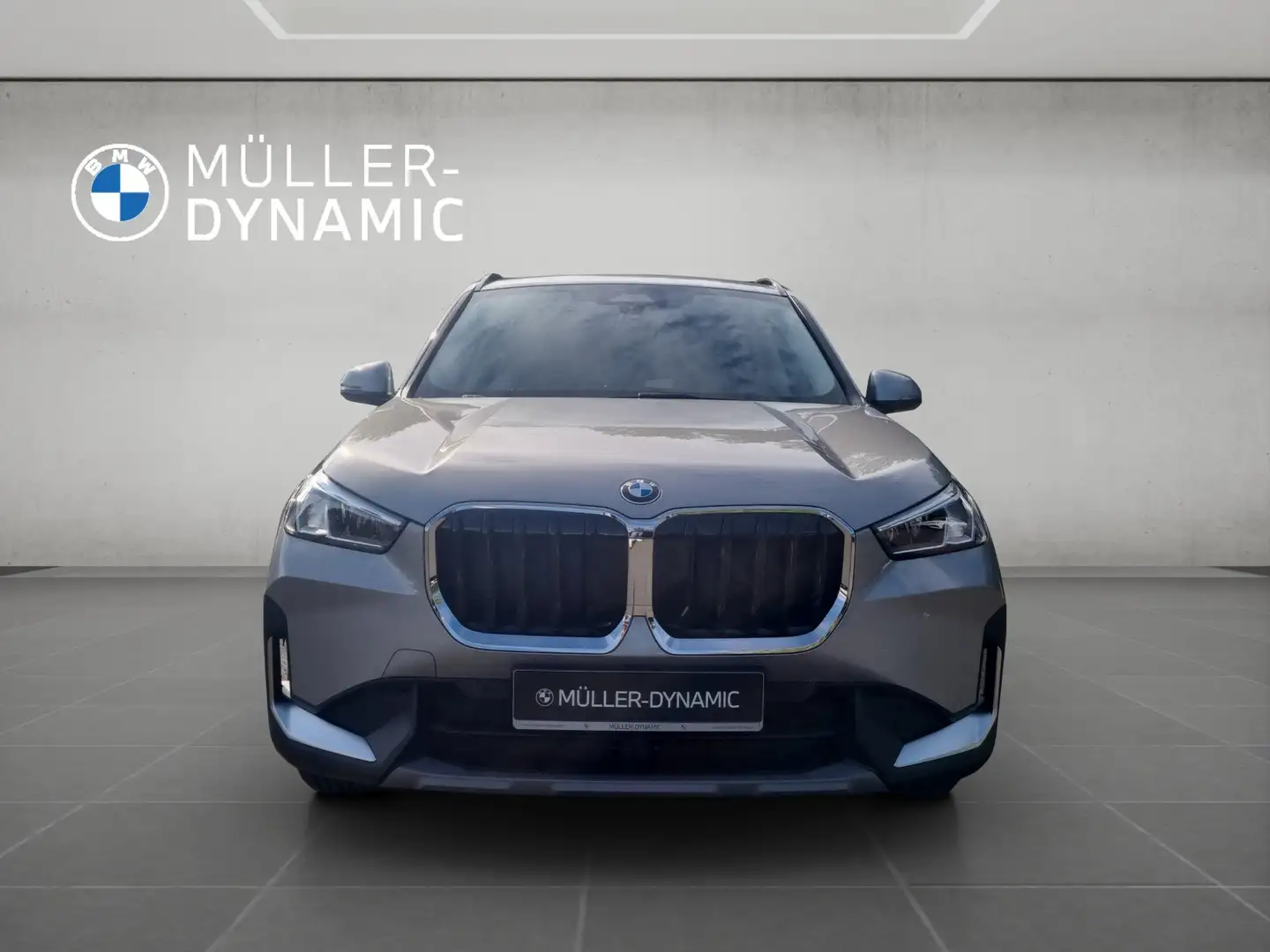 BMW X1 sDrive20i LED PARKING ASSIST TEMPOMAT SHZ DAB Zilver - 2