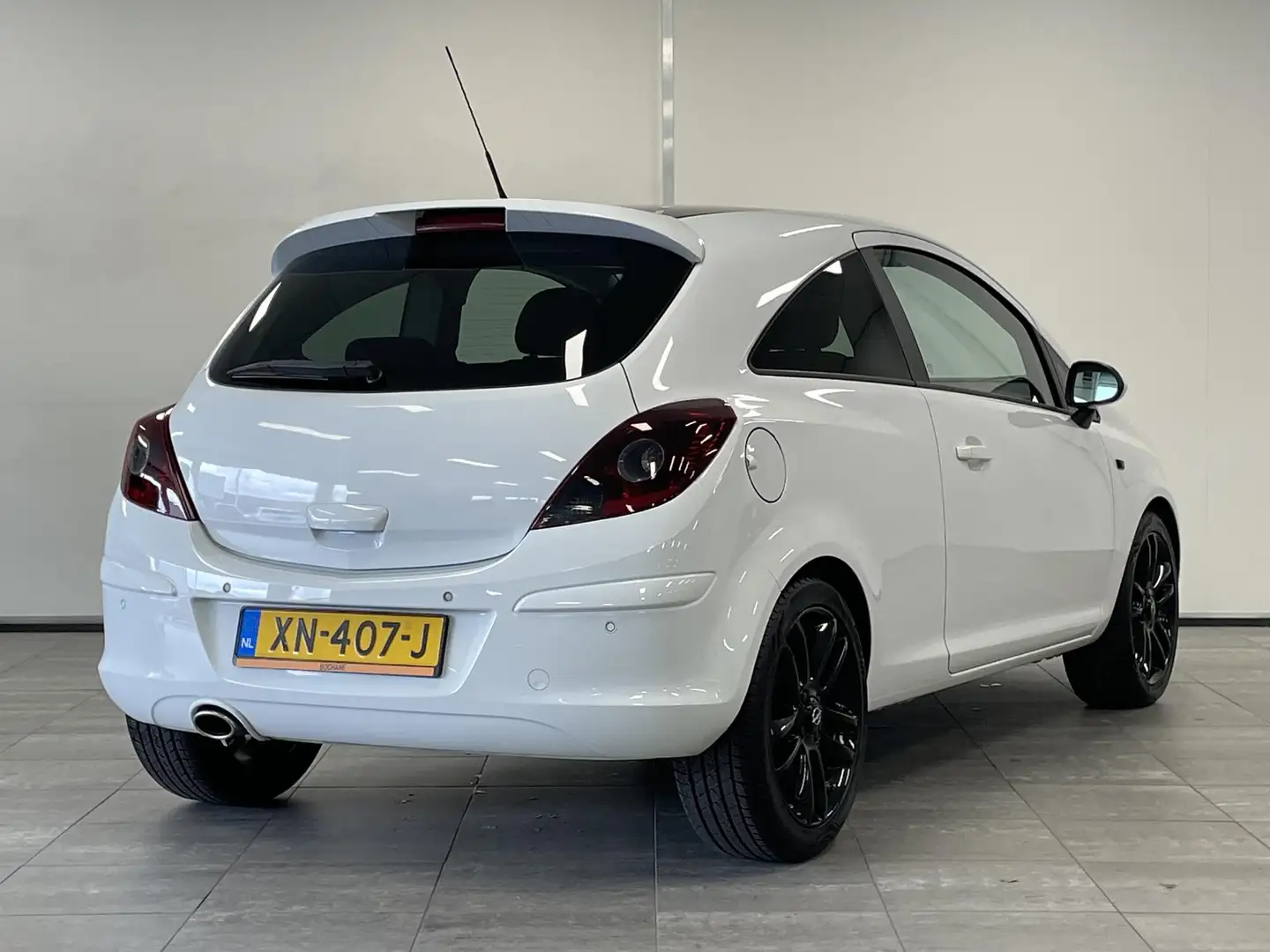 Opel Corsa 1.4-16V Color Edition Sport | AIRCO | PDC | Blanc - 2