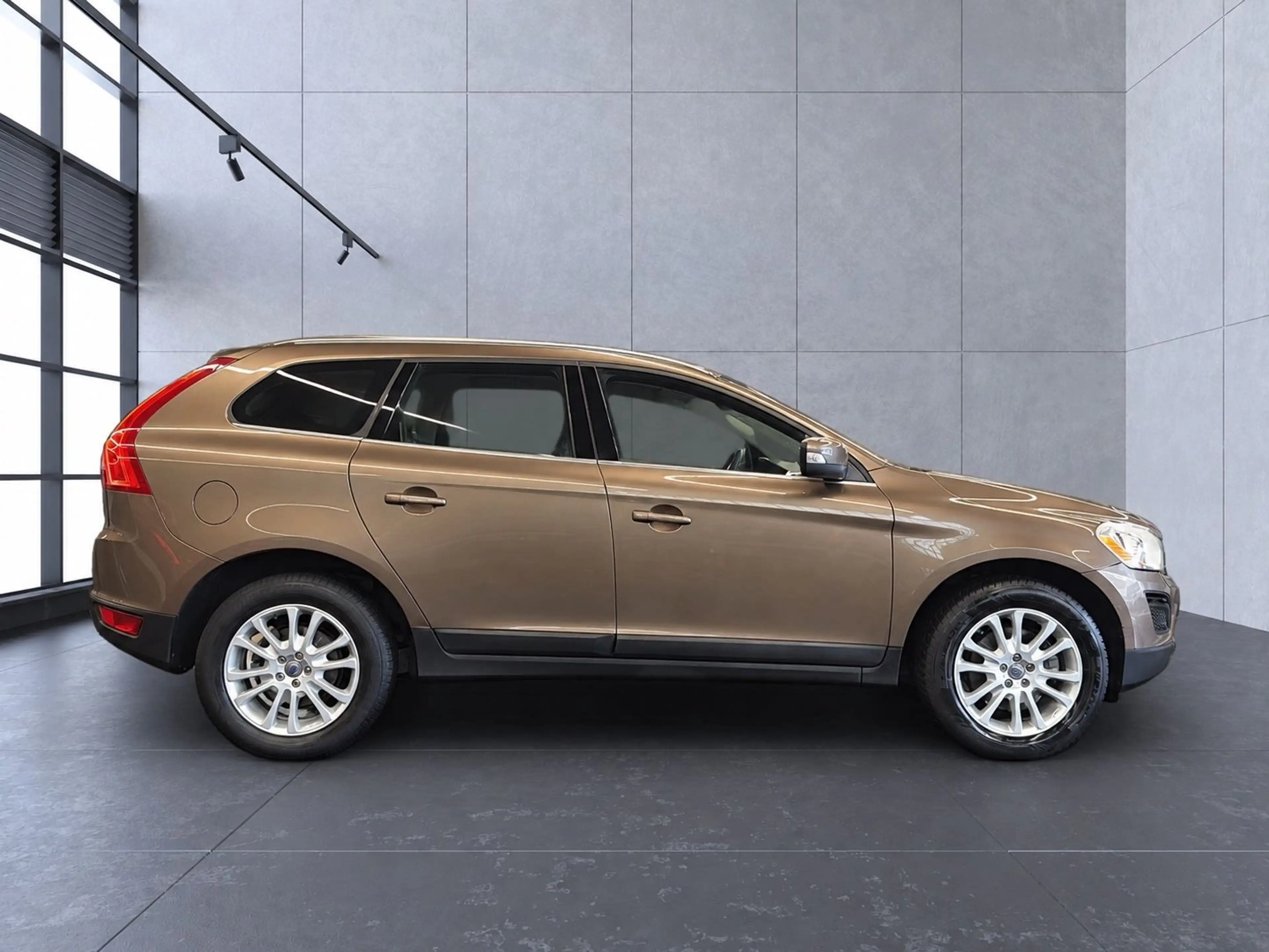 Volvo XC60 D3 Summum 2WD, 1. Hand, Pano, Navi, AHK — photo 9
