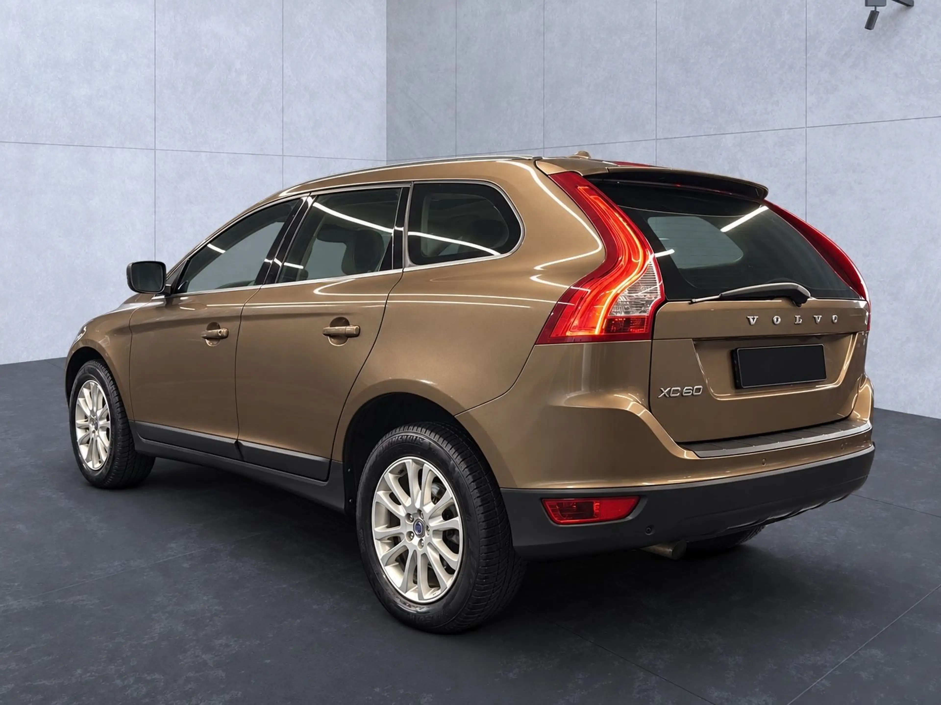 Volvo XC60 D3 Summum 2WD, 1. Hand, Pano, Navi, AHK — photo 6