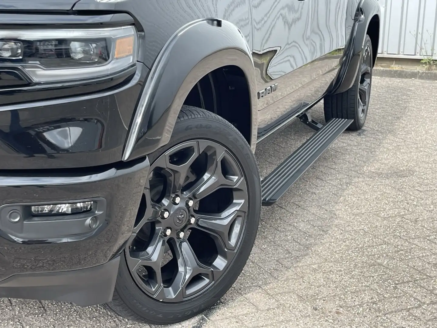 Dodge RAM 1500 pick up Limited Night Crew Cab 4x4 LPG Noir - 2
