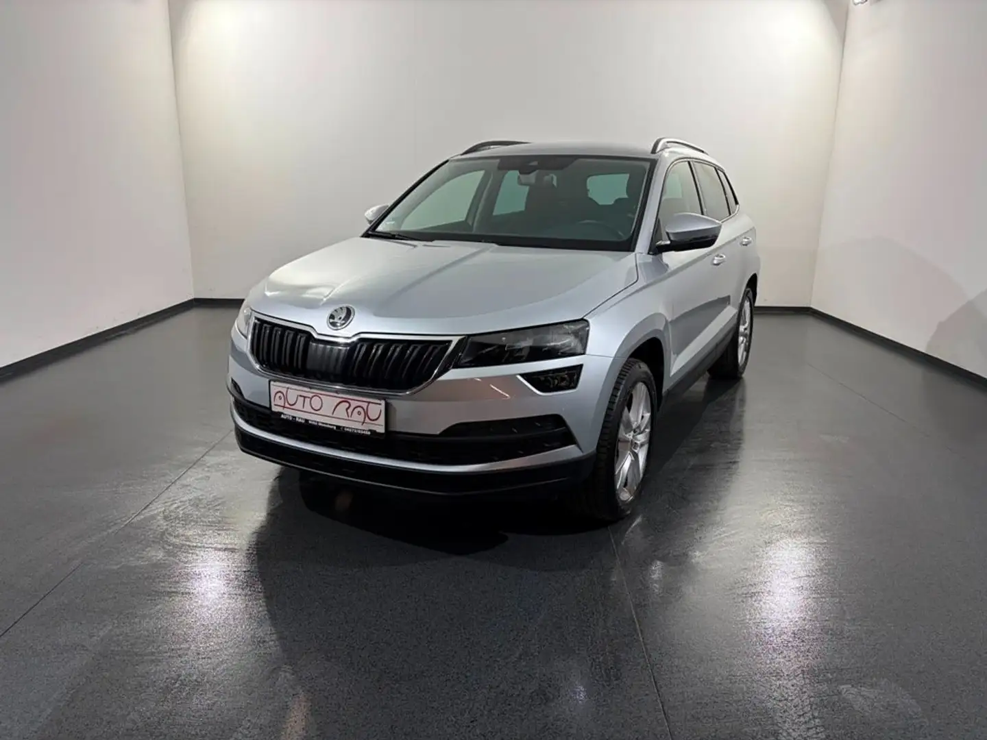 Skoda Karoq 2.0 TDI Style 4x4 DSG *NAVI*KEYLESS*PDC* Silber - 2