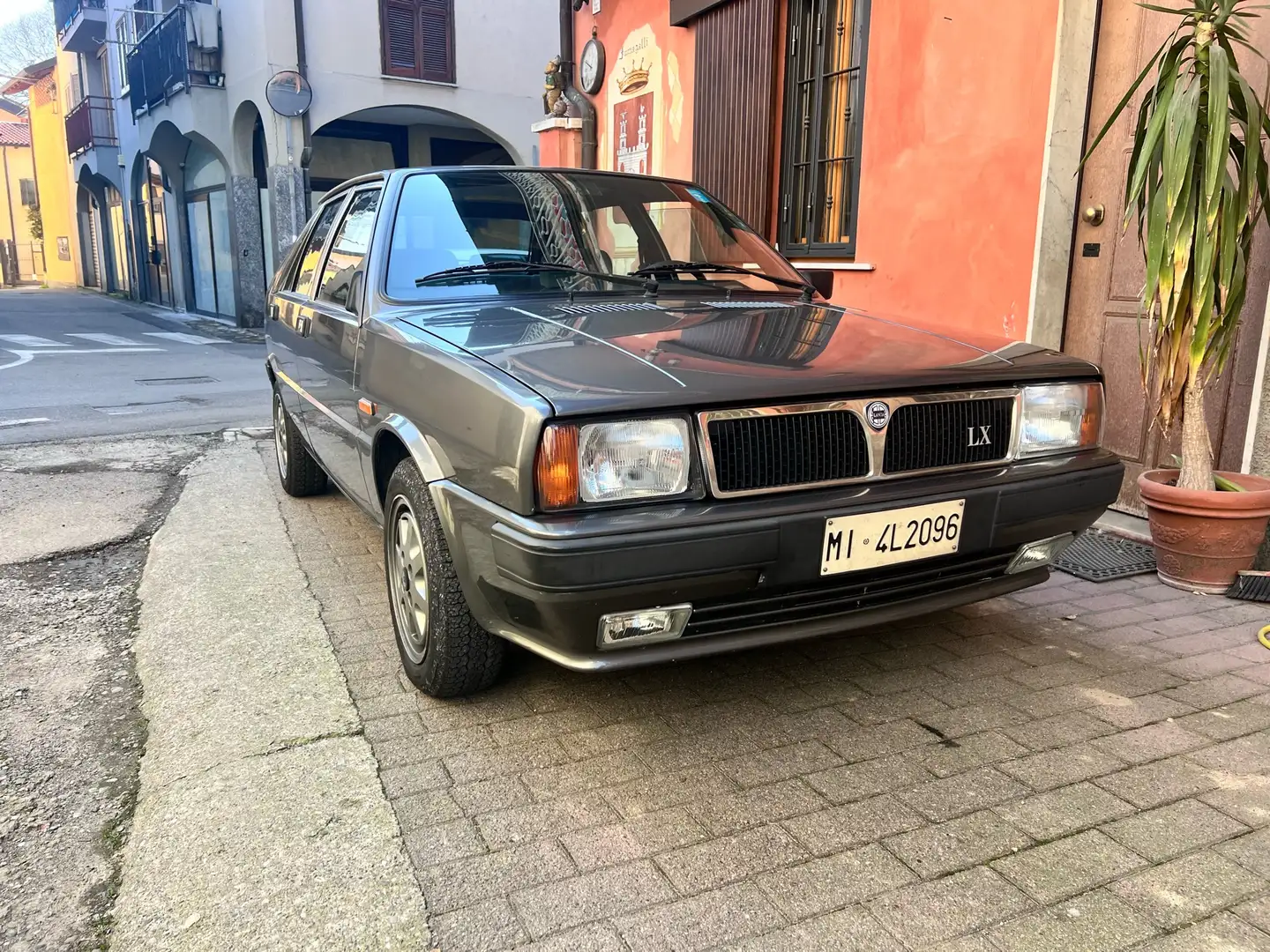 Lancia Delta 1.3 lx - 1