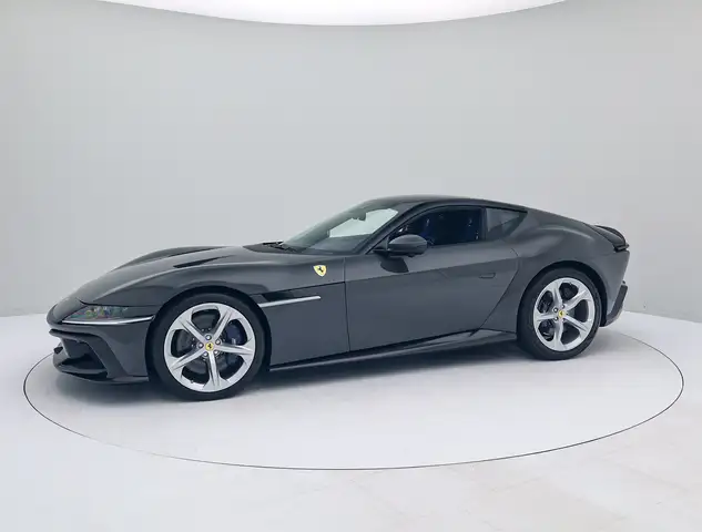 Ferrari 12cilindri view 13