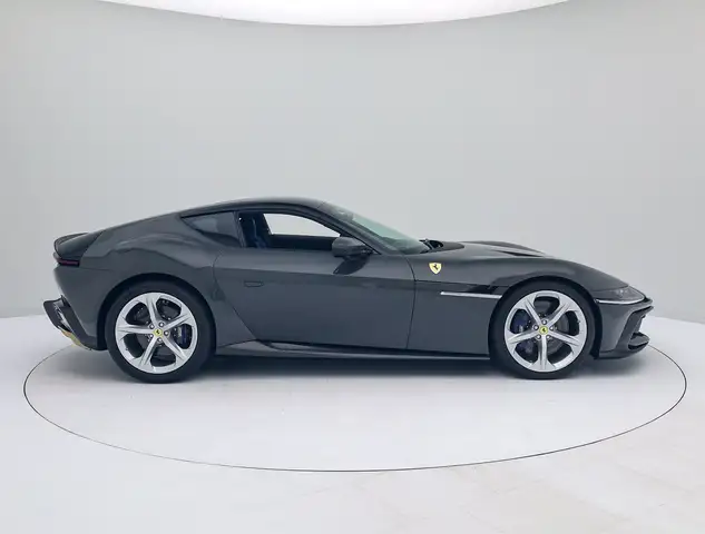 Ferrari 12cilindri view 6