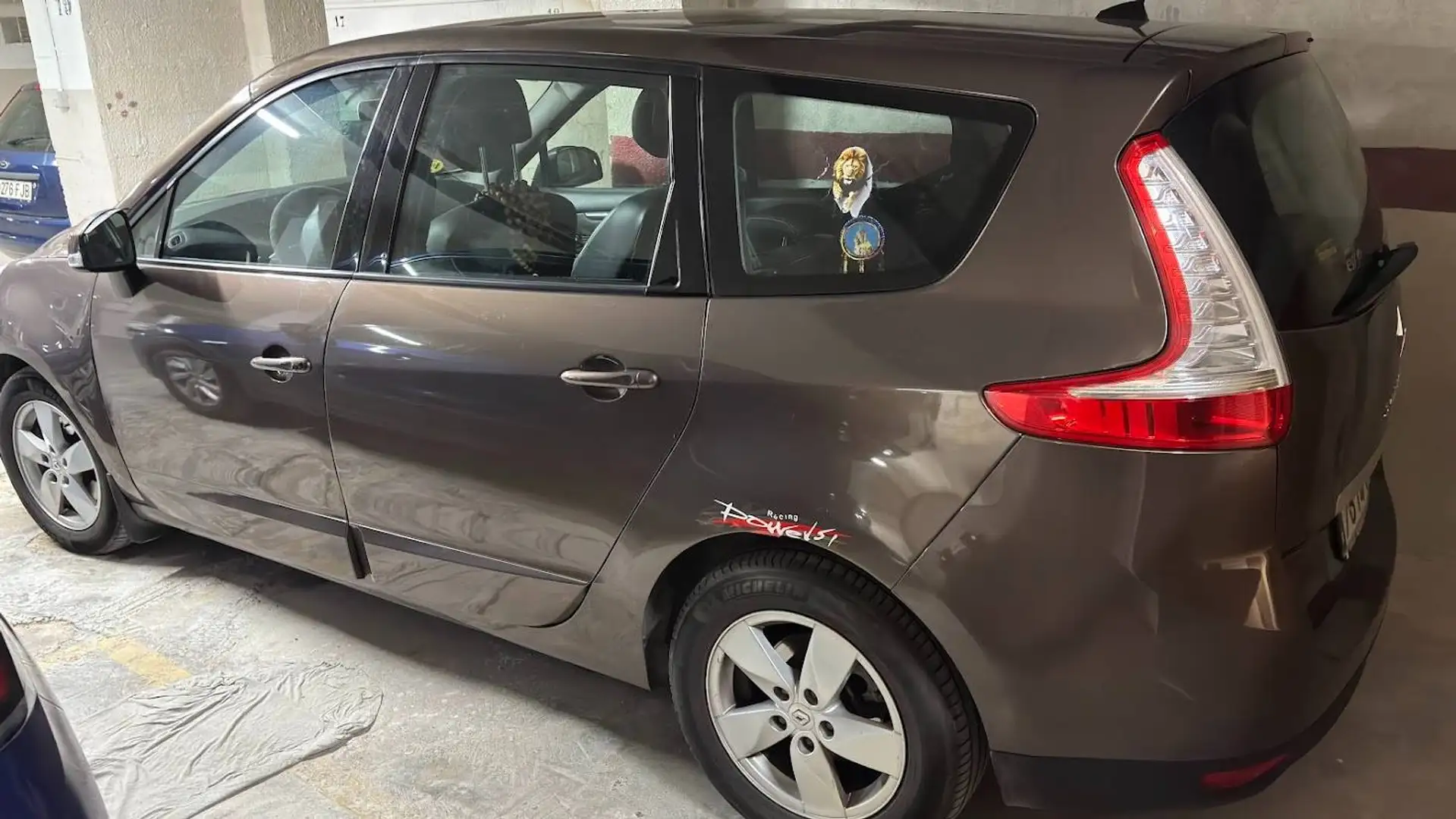 Renault Grand Scenic Grand Scénic 1.6dCi Dynamique En. 7pl. 130S Marrón - 2