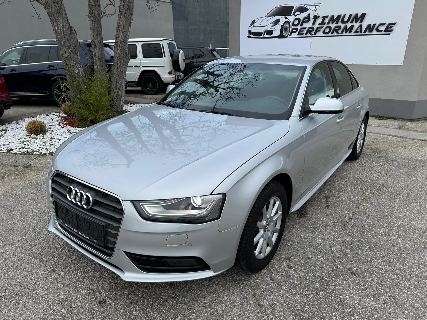 Audi A4 2.0 TDI Ambiente Grau - 1