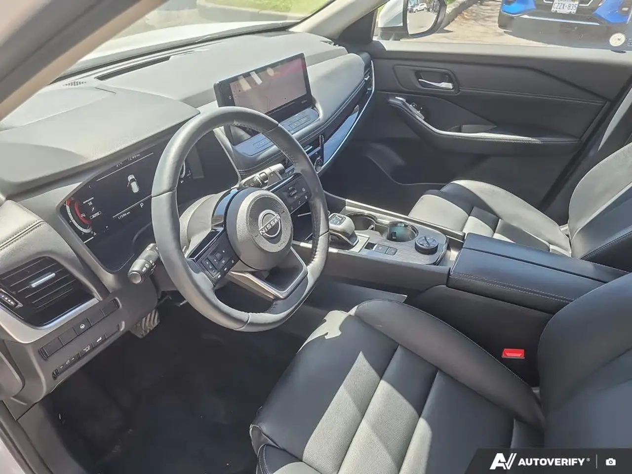 Nissan Rogue снимка Nissan Rogue