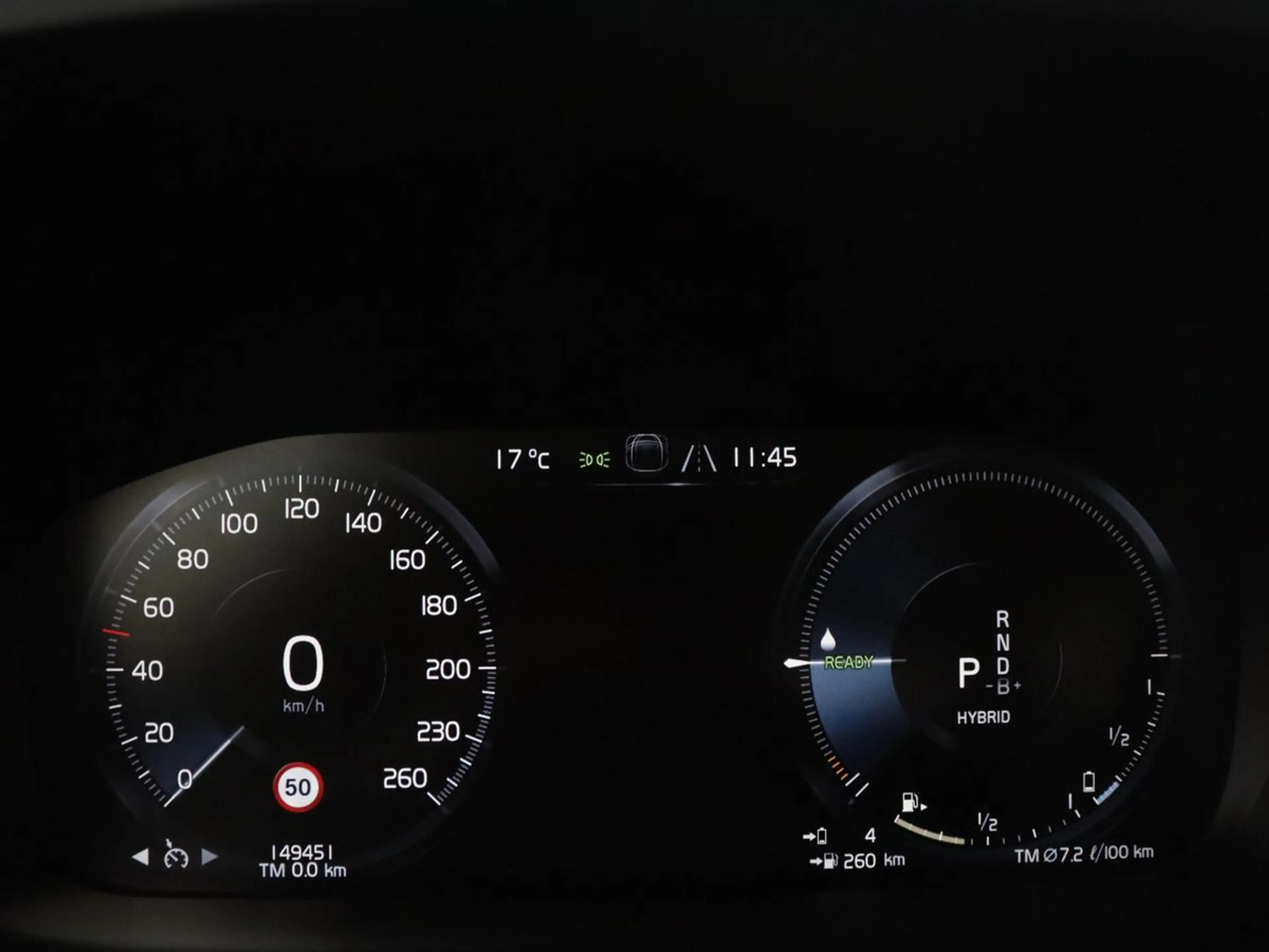 Volvo V60 2.0 T8 Twin Engine AWD R-Design | Apple Carplay | — photo 32