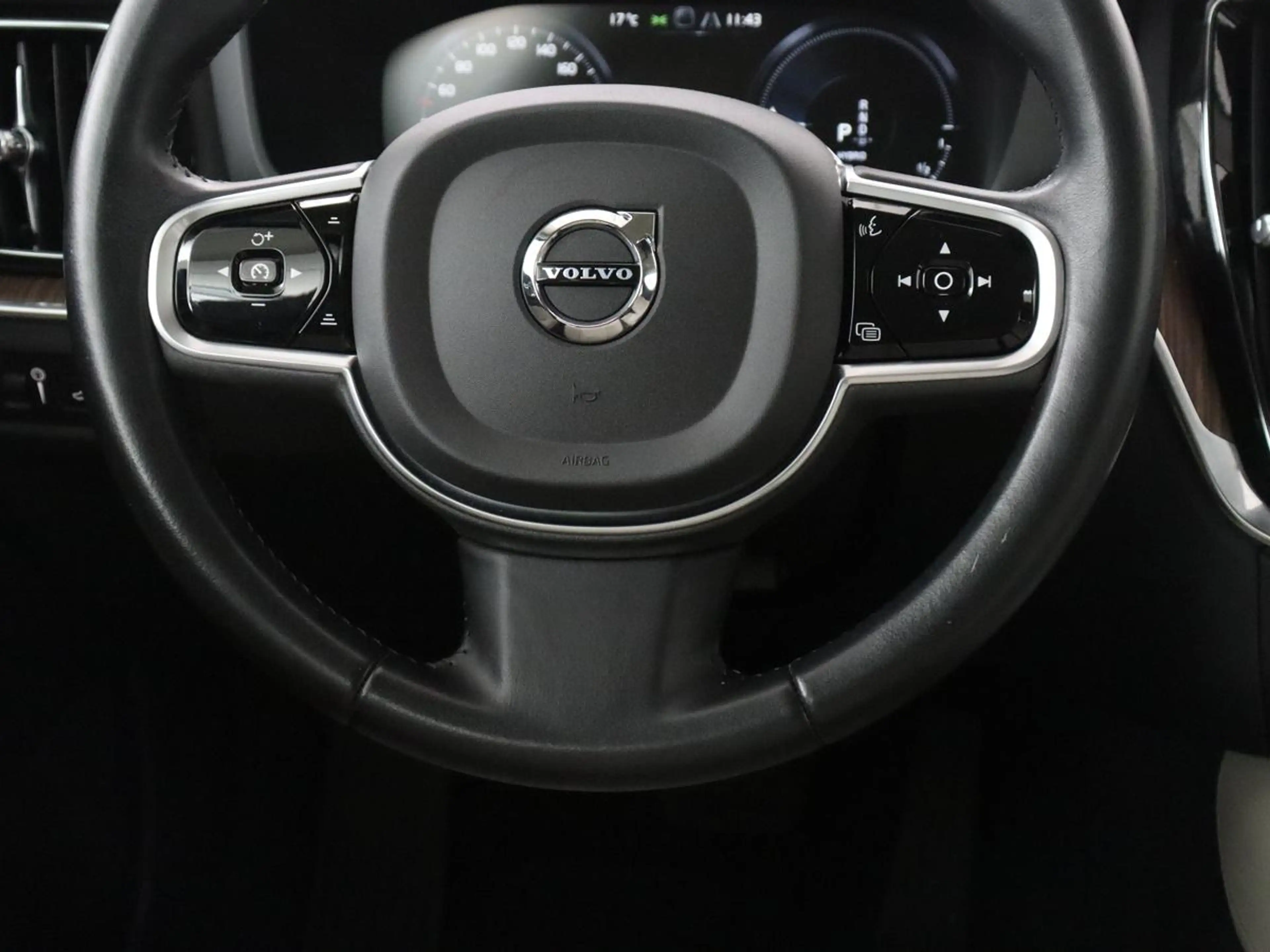 Volvo V60 2.0 T8 Twin Engine AWD R-Design | Apple Carplay | — photo 7