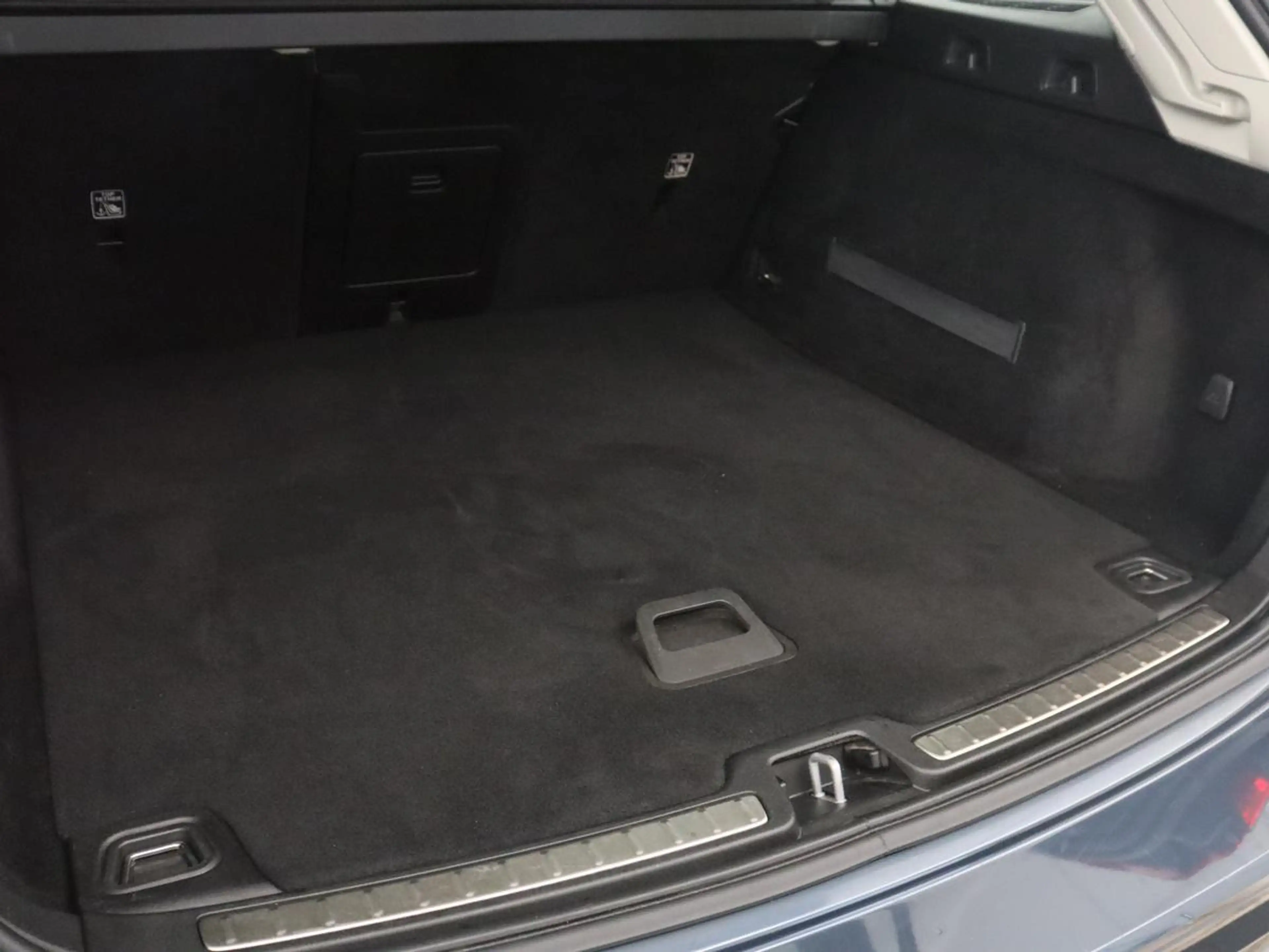 Volvo V60 2.0 T8 Twin Engine AWD R-Design | Apple Carplay | — photo 10