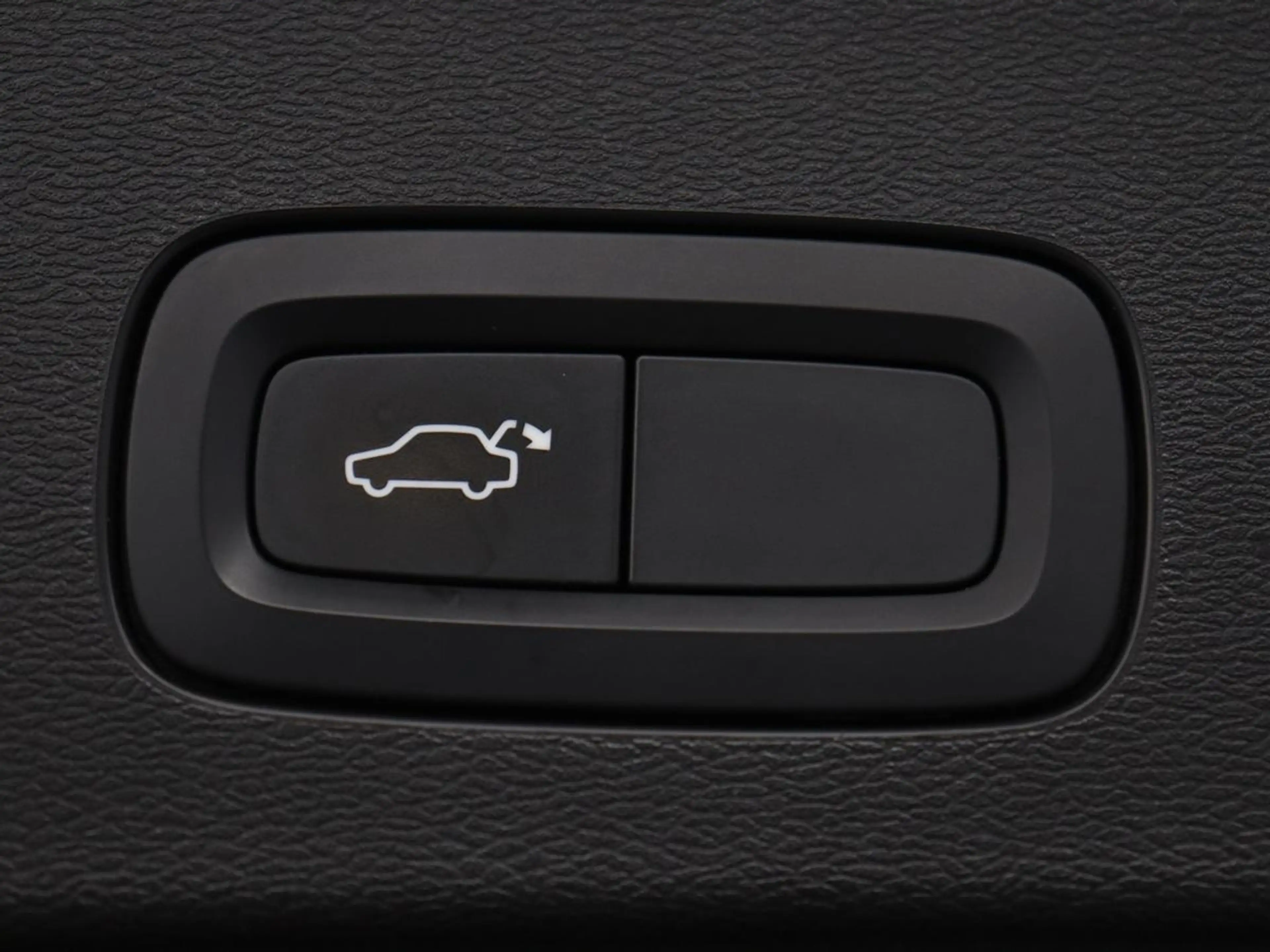 Volvo V60 2.0 T8 Twin Engine AWD R-Design | Apple Carplay | — photo 9