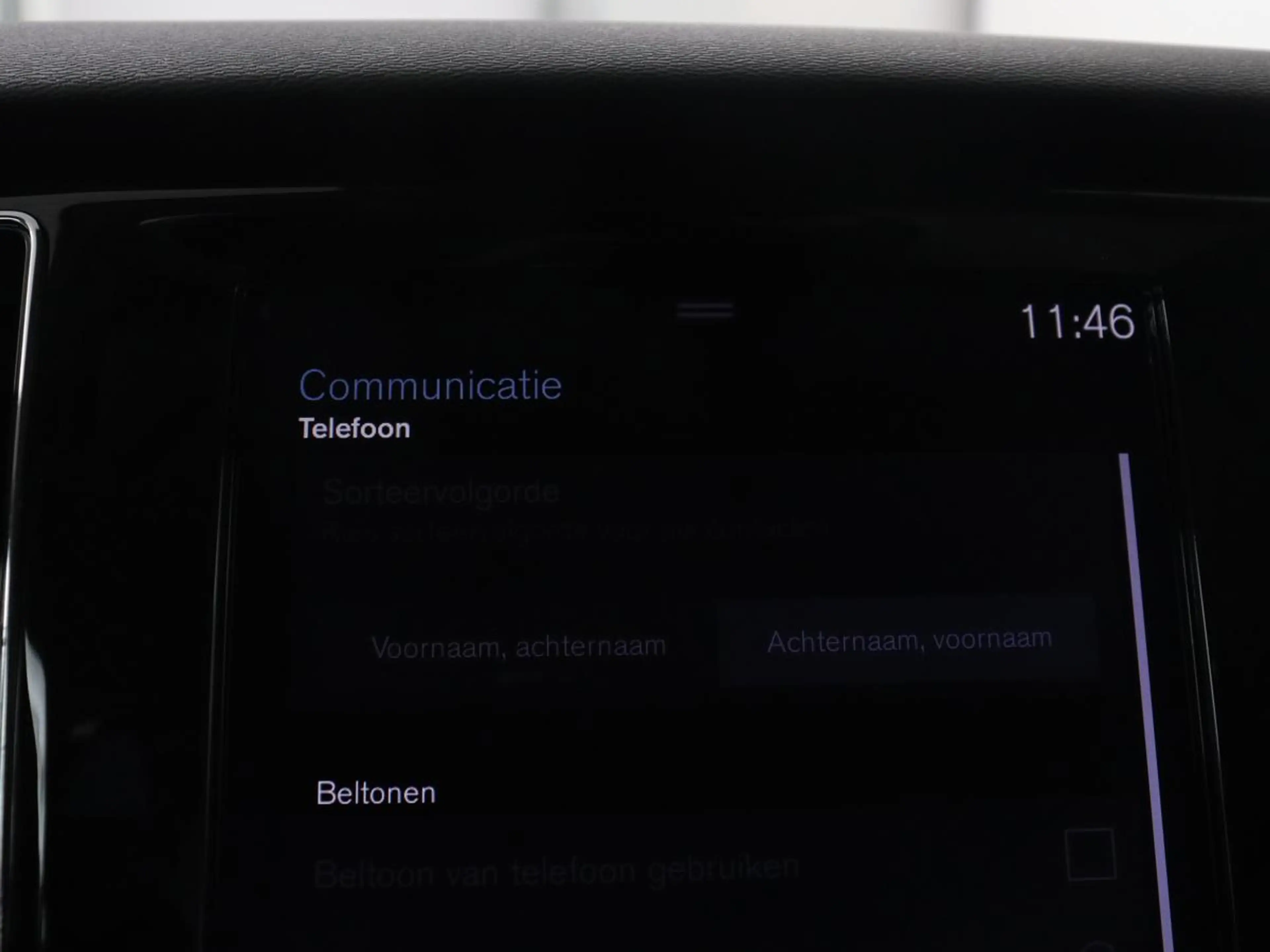 Volvo V60 2.0 T8 Twin Engine AWD R-Design | Apple Carplay | — photo 21