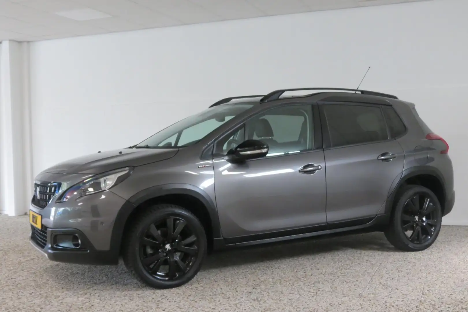 Peugeot 2008 1.2 110 pk PureTech GT-Line l Panoramadak l Pack c Gris - 2