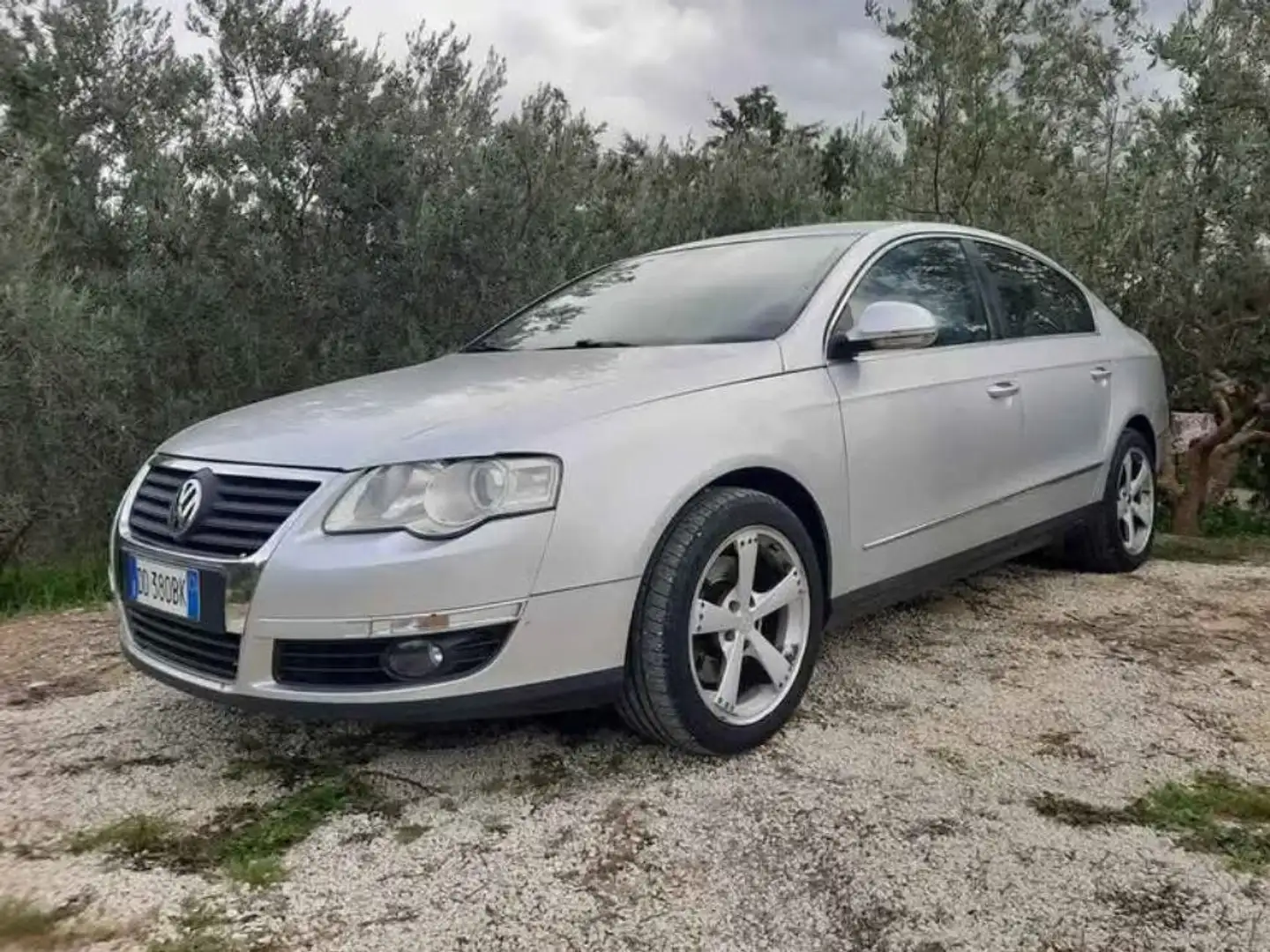 Volkswagen Passat Passat 1.9 tdi Comfortline dpf Grigio - 1