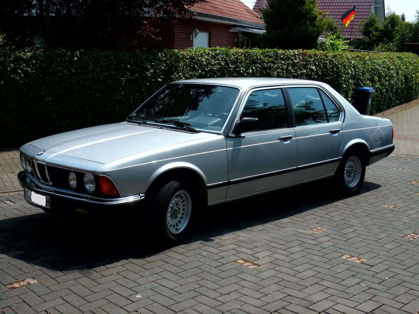 BMW 728 i Luxe, H-Zulassung, TÜV, Historie Plateado - 1