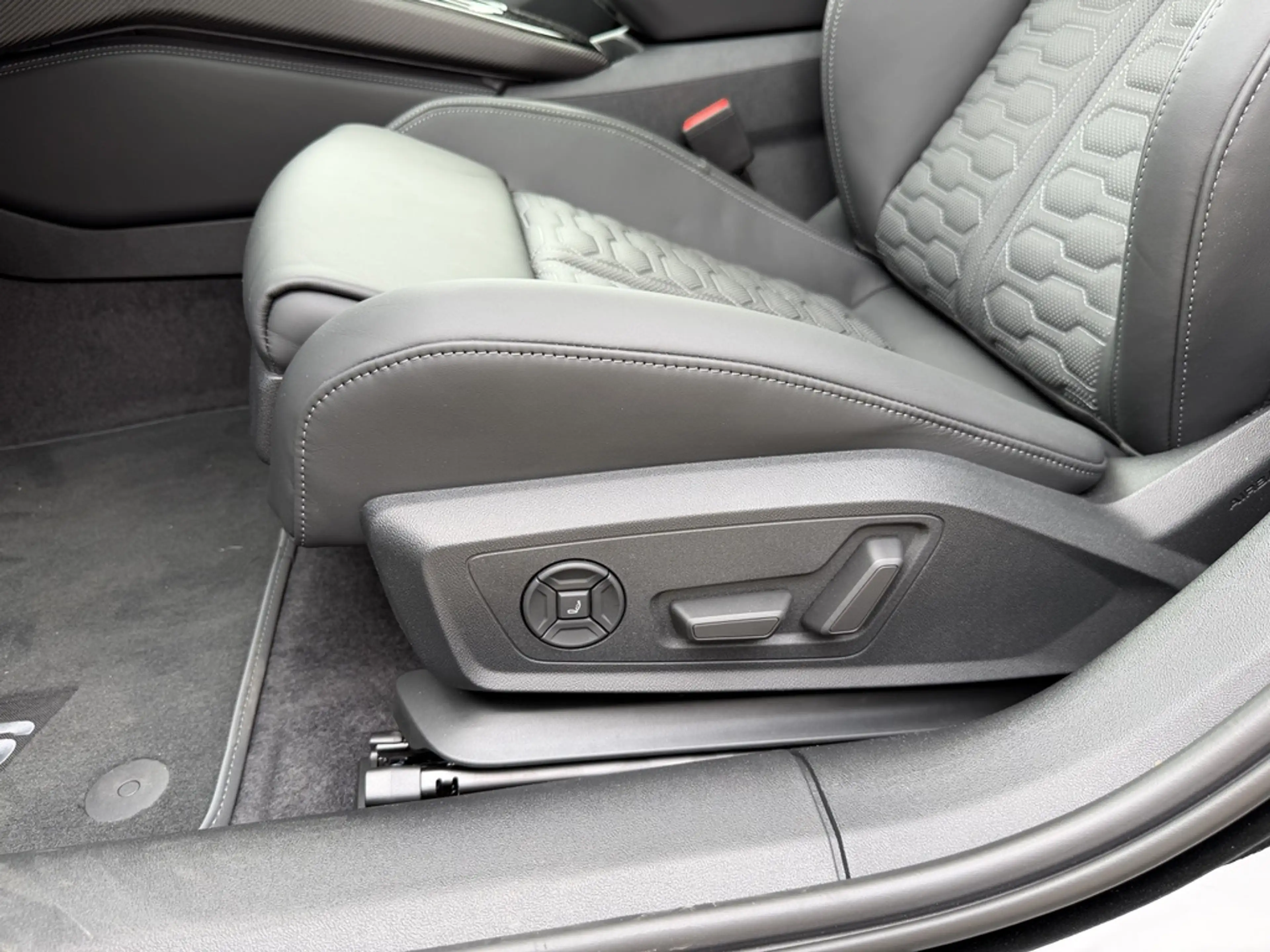 Audi RS5 RS 5 Avant 2.9 TFSI Quattro PHEV tiptronic (470 kW) - 285km/u - Pano - B&O - LED - 21'' - Sportplus zetels — photo 13