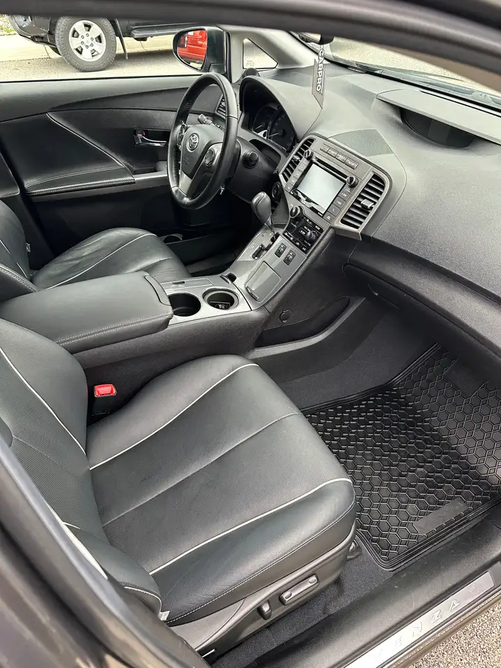 Toyota Venza fotografie Toyota Venza