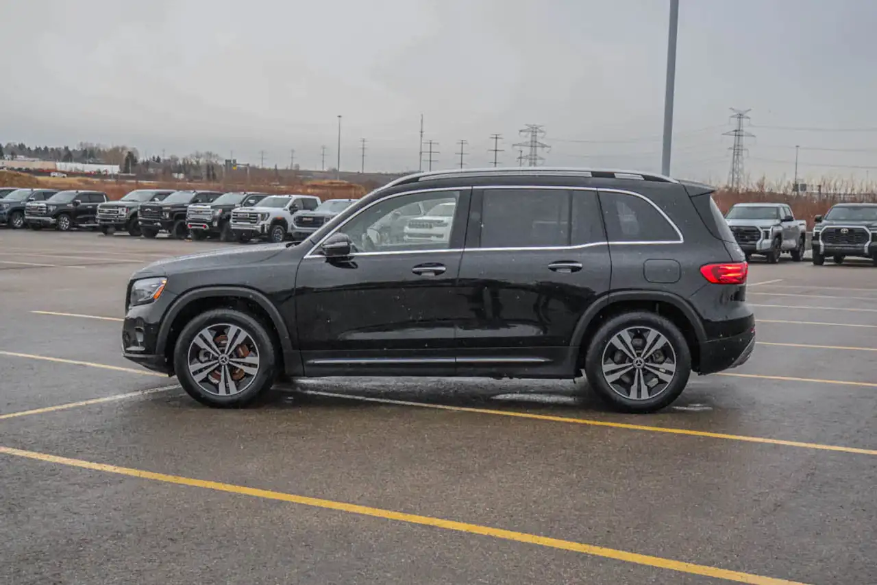Mercedes-Benz GLB снимка Mercedes-Benz GLB