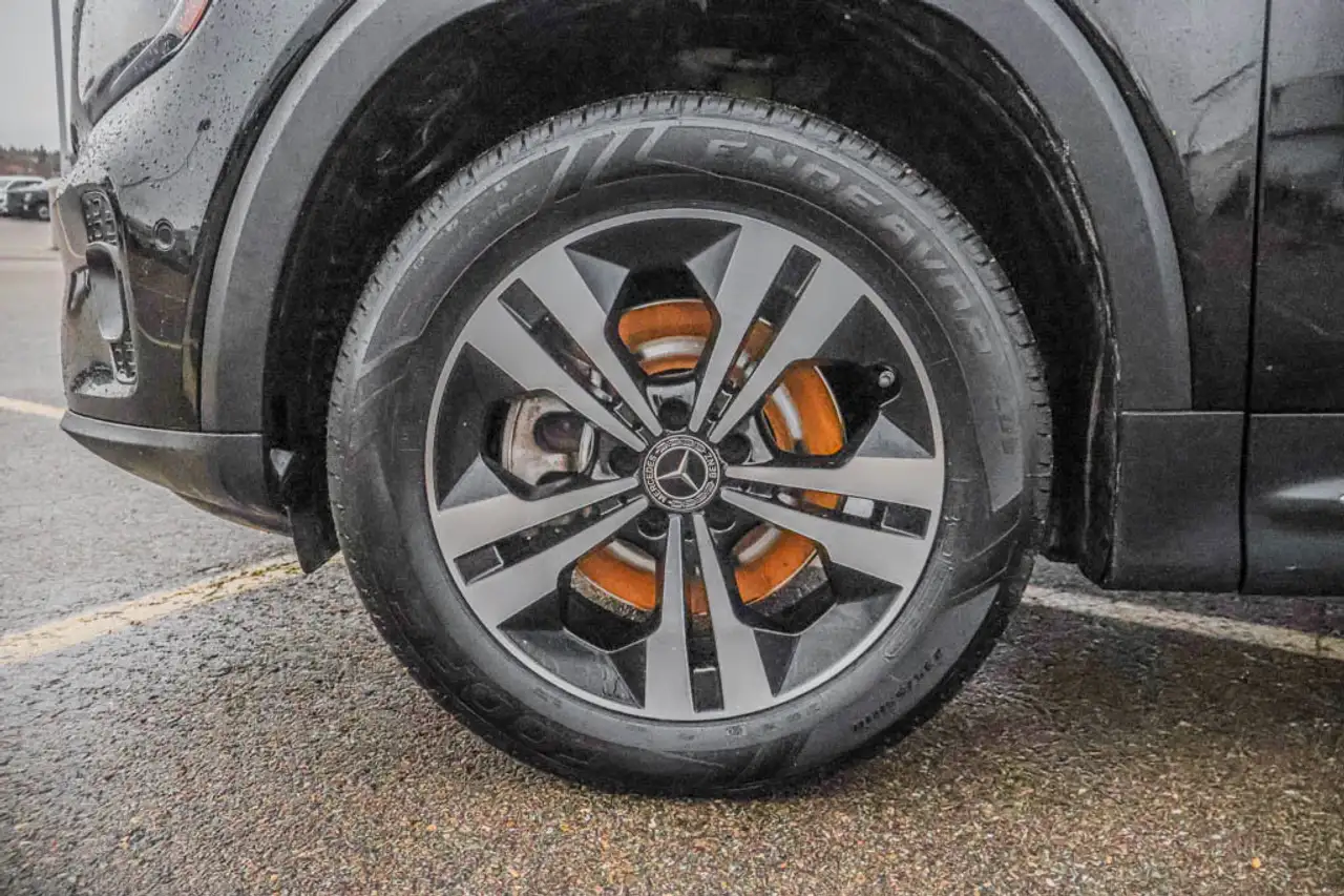 Mercedes-Benz GLB снимка Mercedes-Benz GLB