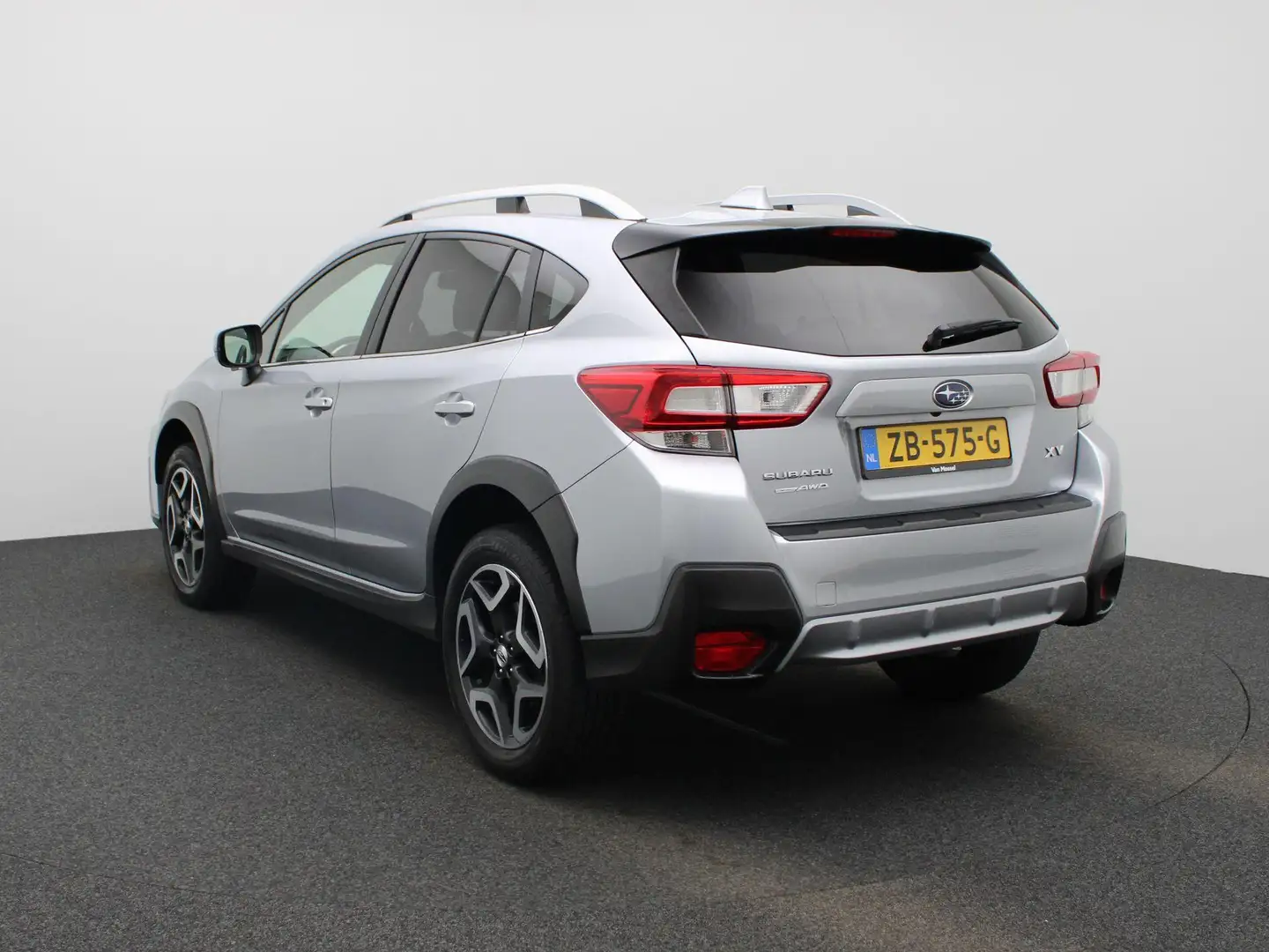 Subaru XV 1.6i Premium | Automaat | Apple Carplay / Android Grijs - 2