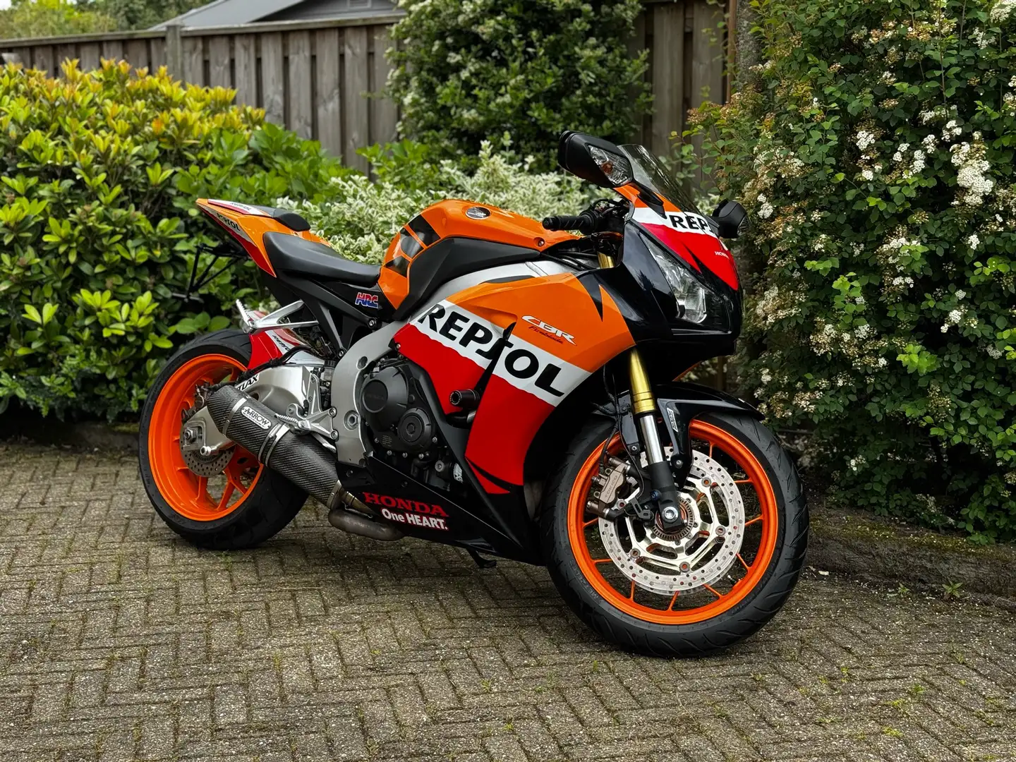 Honda CBR 1000 Honda CBR 1000 RR Fireblade Repsol Oranje - 1