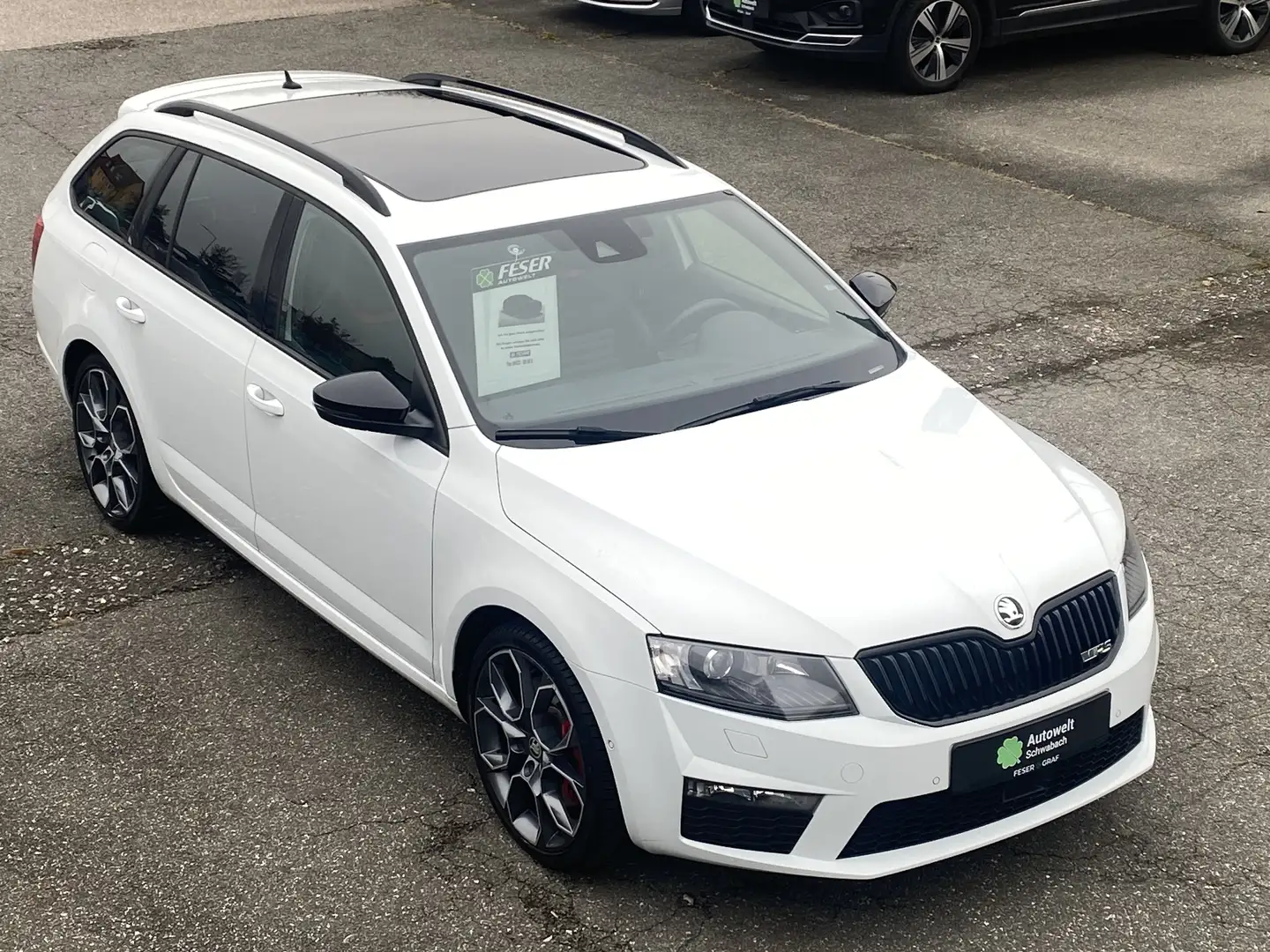 Skoda Octavia RS 2.0 TSI DSG AHK ACC KAM PANO White - 1