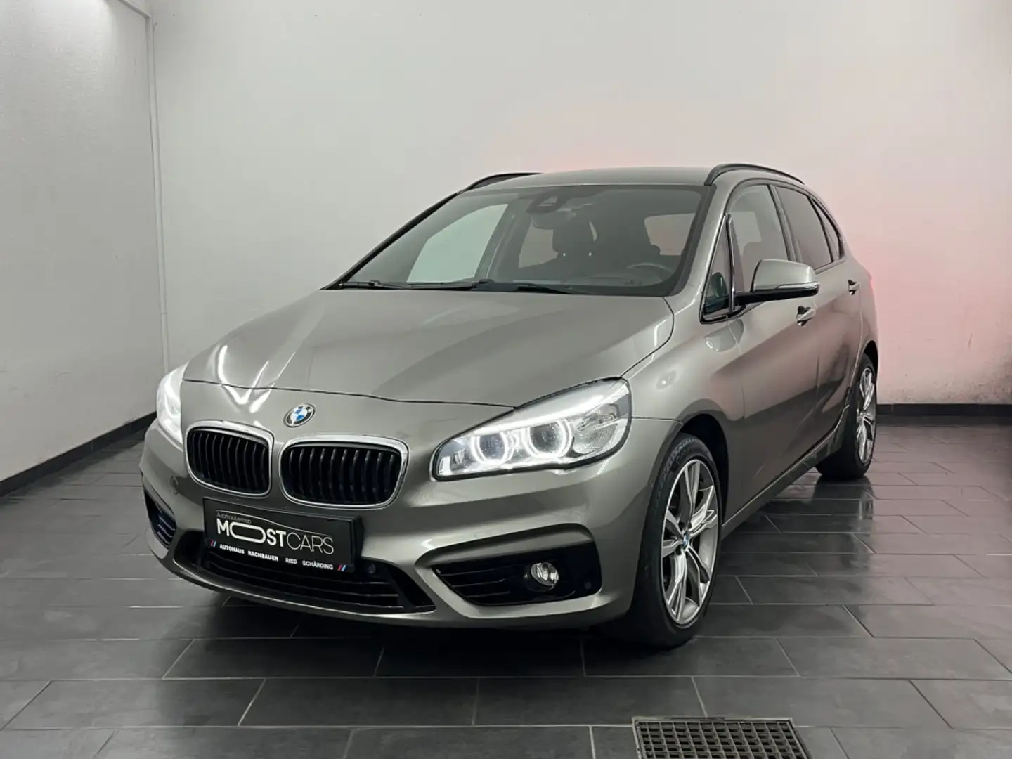 BMW 218 d Aktive Tourer Aut. ***AHK-abnehmbar | Kamera | Silber - 1