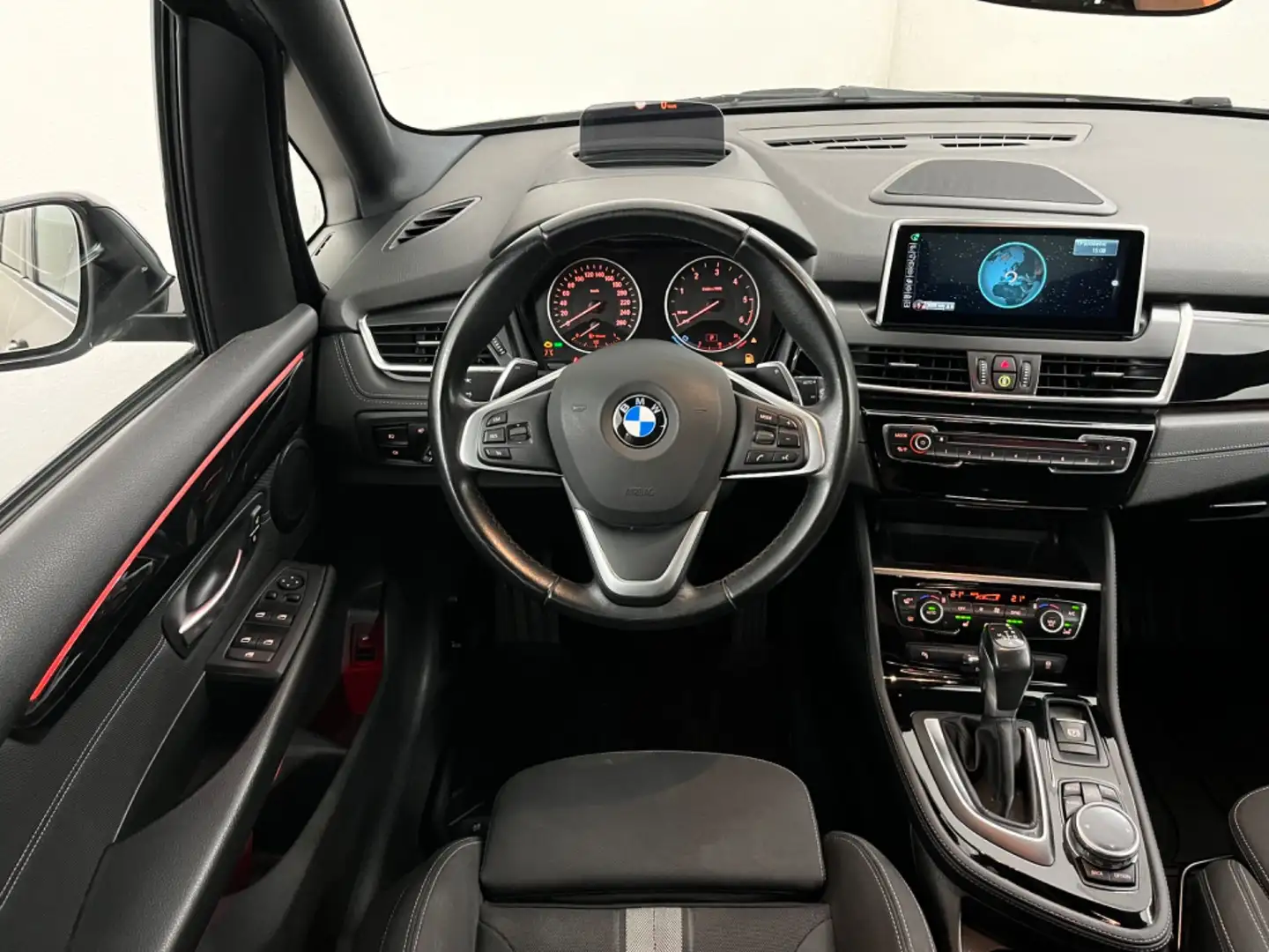 BMW 218 d Aktive Tourer Aut. ***AHK-abnehmbar | Kamera | Silber - 2