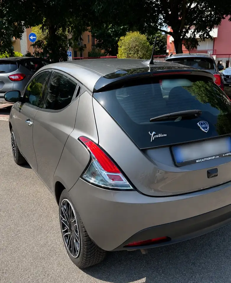Lancia Ypsilon 2023