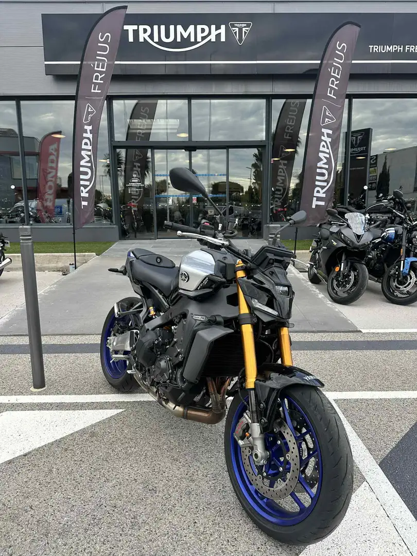 Yamaha MT-09 - 2