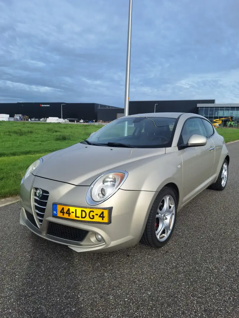 Alfa Romeo MiTo 1.4 turbo 99KW Multi AIR 2010 Beige - 1