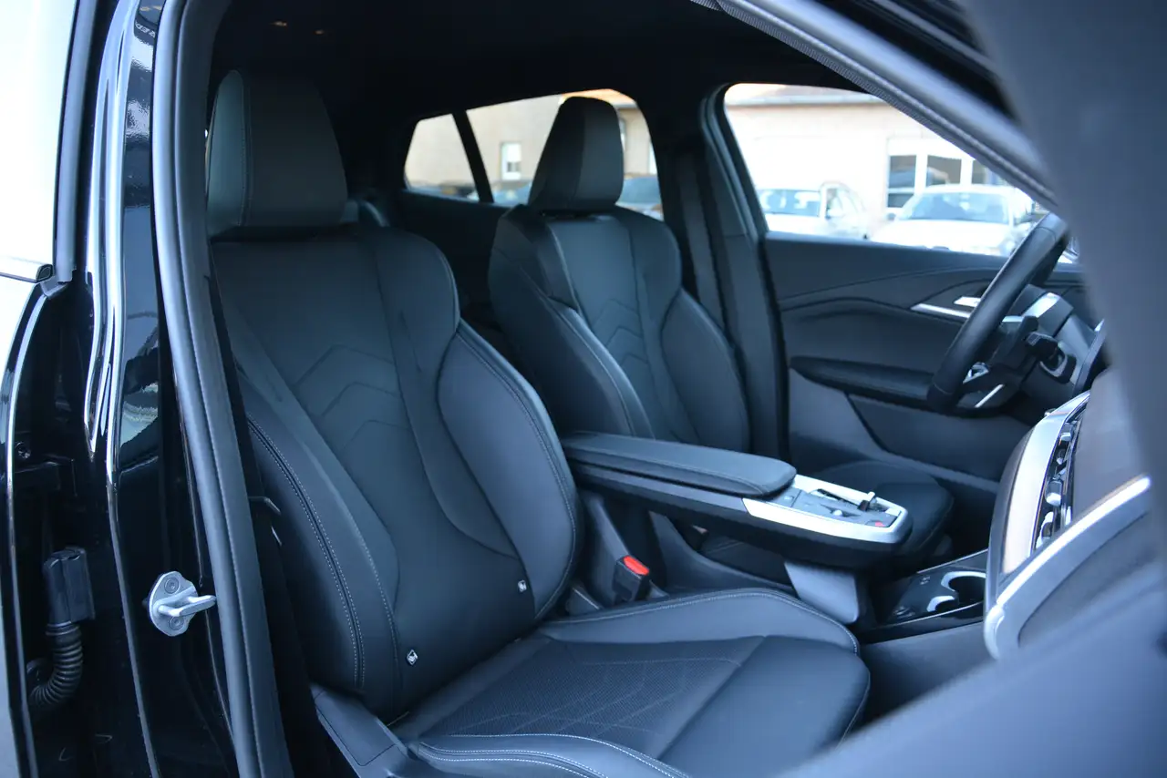 BMW X2 sDrive20i M-Sport/ACC/HUD/360°CAM/Keyless 27