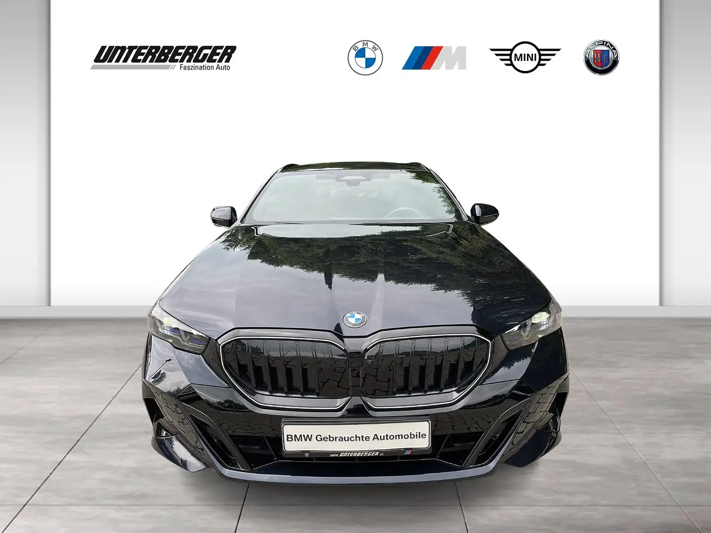 BMW 520 d xDrive Touring M Sportpaket Pro-Bowers & Wilkins Schwarz - 2