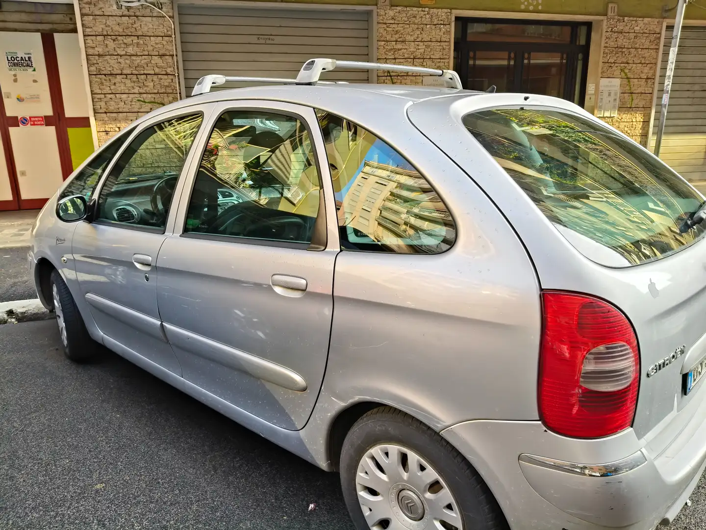 Citroen Xsara Xsara PicassoPicasso 1.6 hdi 16v Classique 90cv Grijs - 2