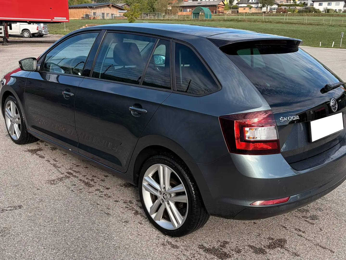 Skoda Rapid/Spaceback Rapid 1,4 TDI Grau - 2