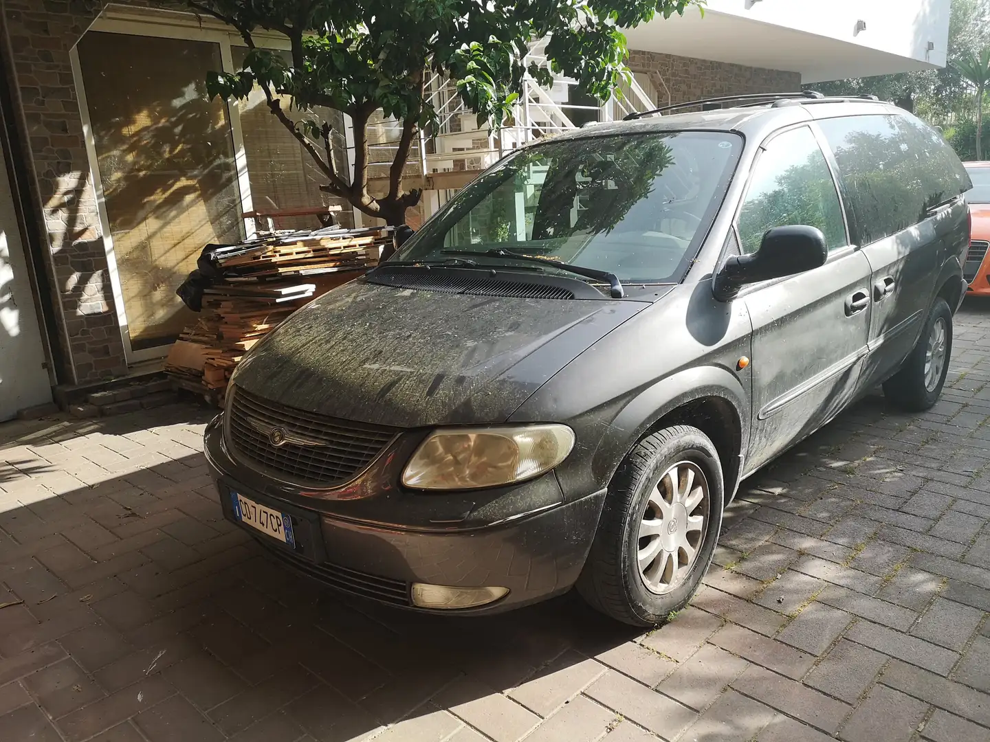 Chrysler Voyager Voyager 2.5 crd LS Gris - 1