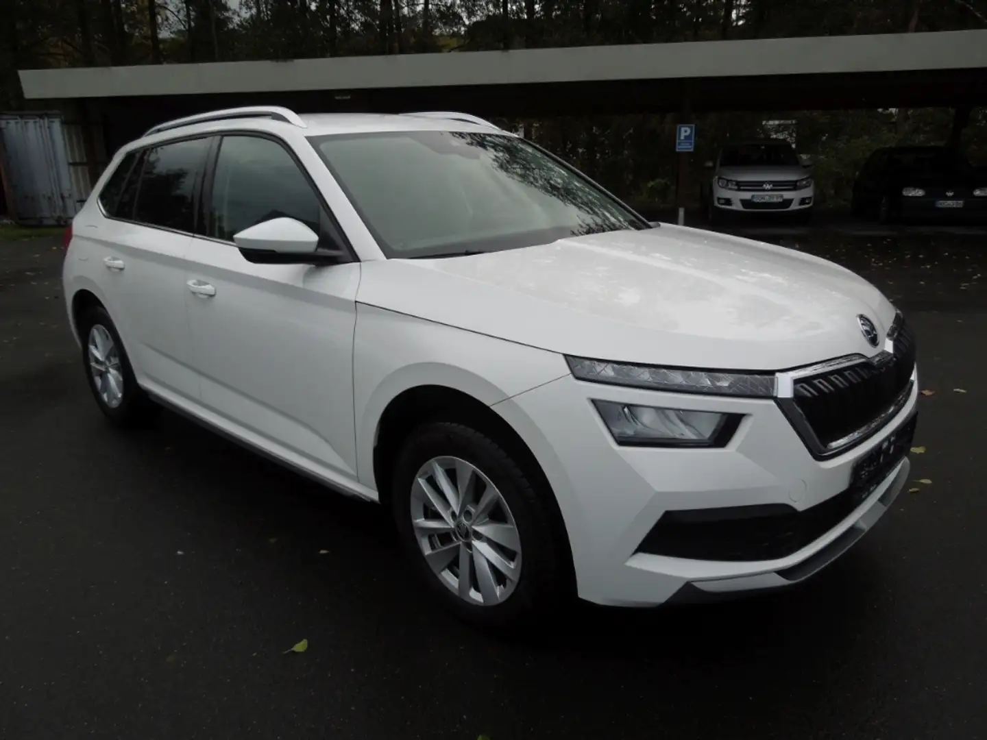Skoda Kamiq 1.5TSI DSG Style/LED/AHK/Sitzheiz/8x Räder Weiß - 1
