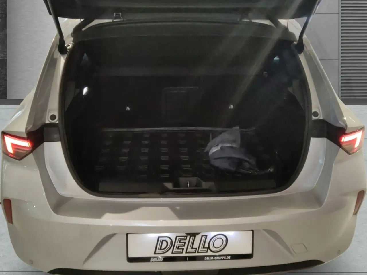 Opel Astra L Business Elegance PHEV AHK-abnehmbar Navi LED Ap 5