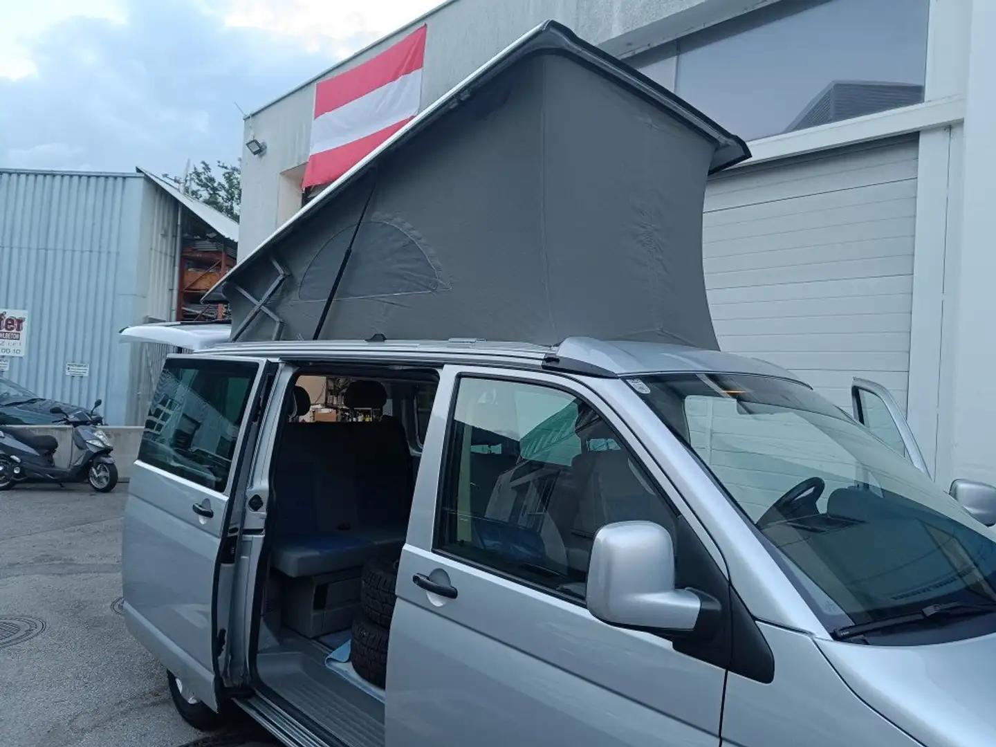 Volkswagen T5 California California Beach Aufstelldach Silber - 1