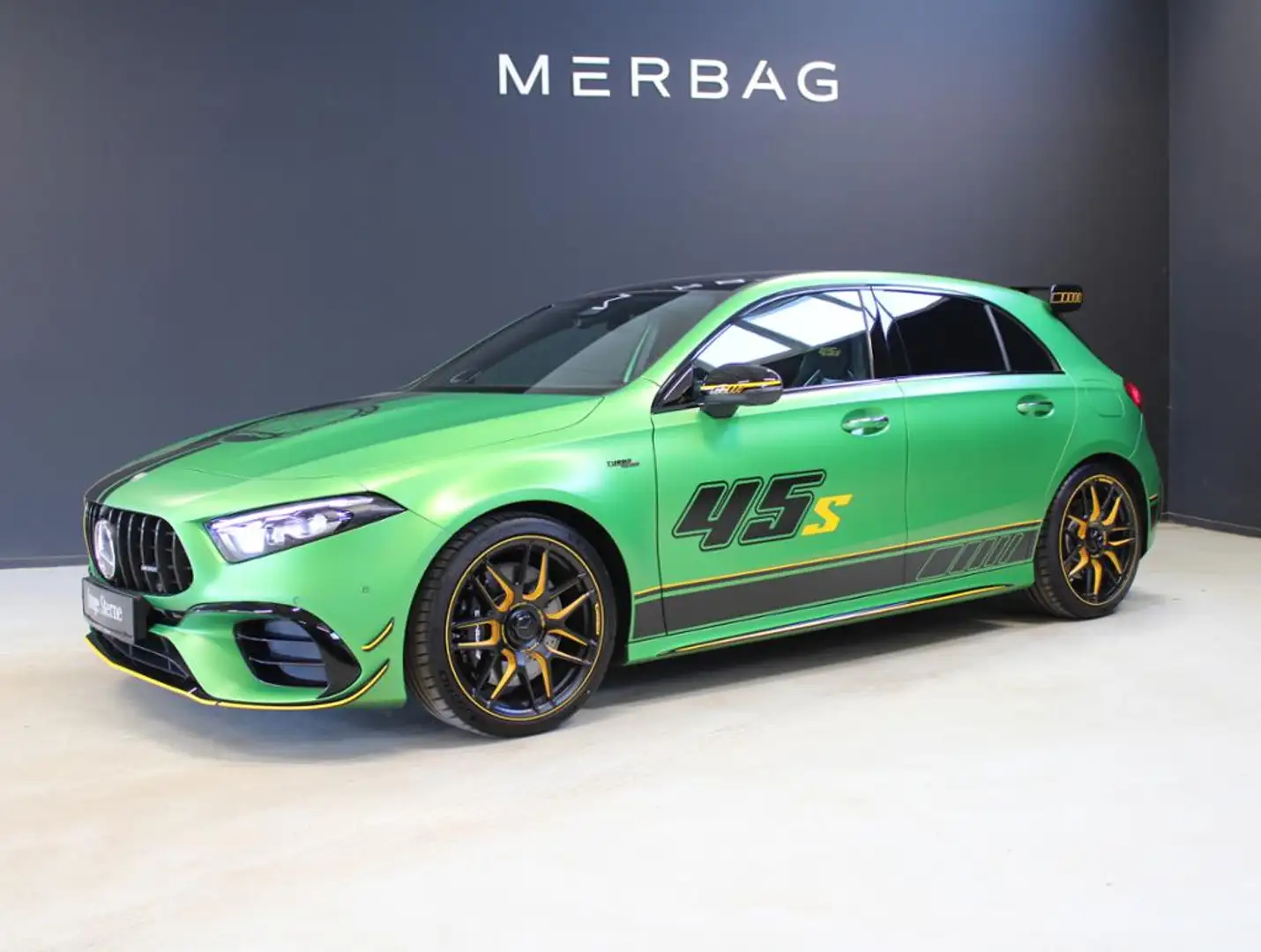 Mercedes-Benz A 45 AMG AMG A 45 S 4M *LIMITED AERO PERF SITZ NIGHT MATT Verde - 2