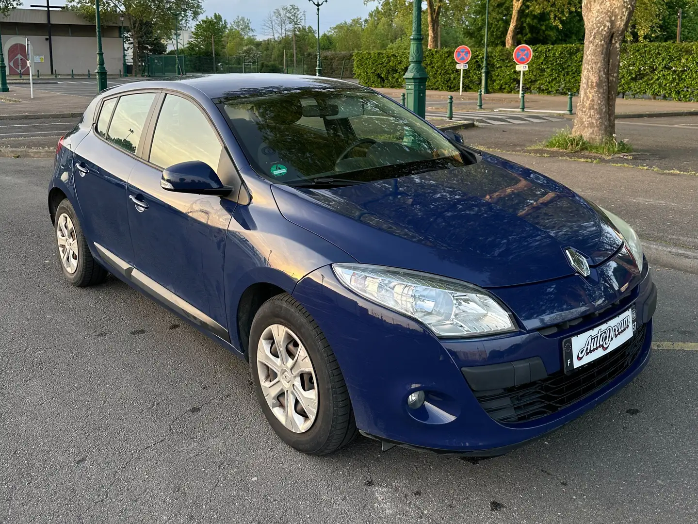 Renault Megane Mégane III dCi 110 FAP eco2 Expression Bleu - 1