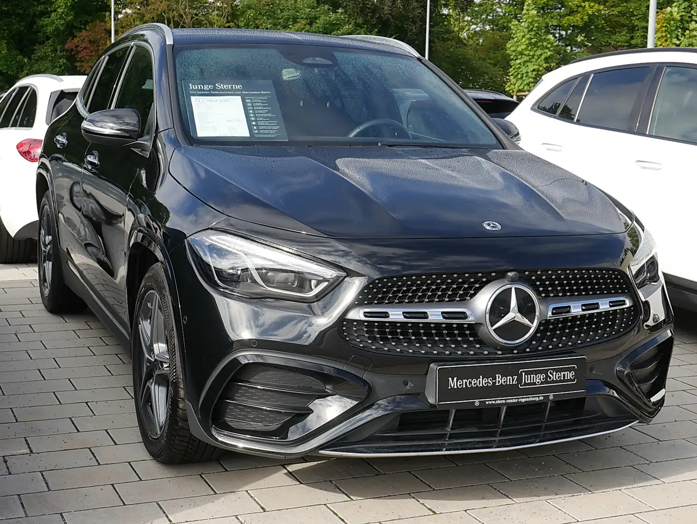 Mercedes-Benz GLA 200 d AMG+DISTRONIC+MULTIBEAM+KEYLESS-GO+360 Schwarz - 2