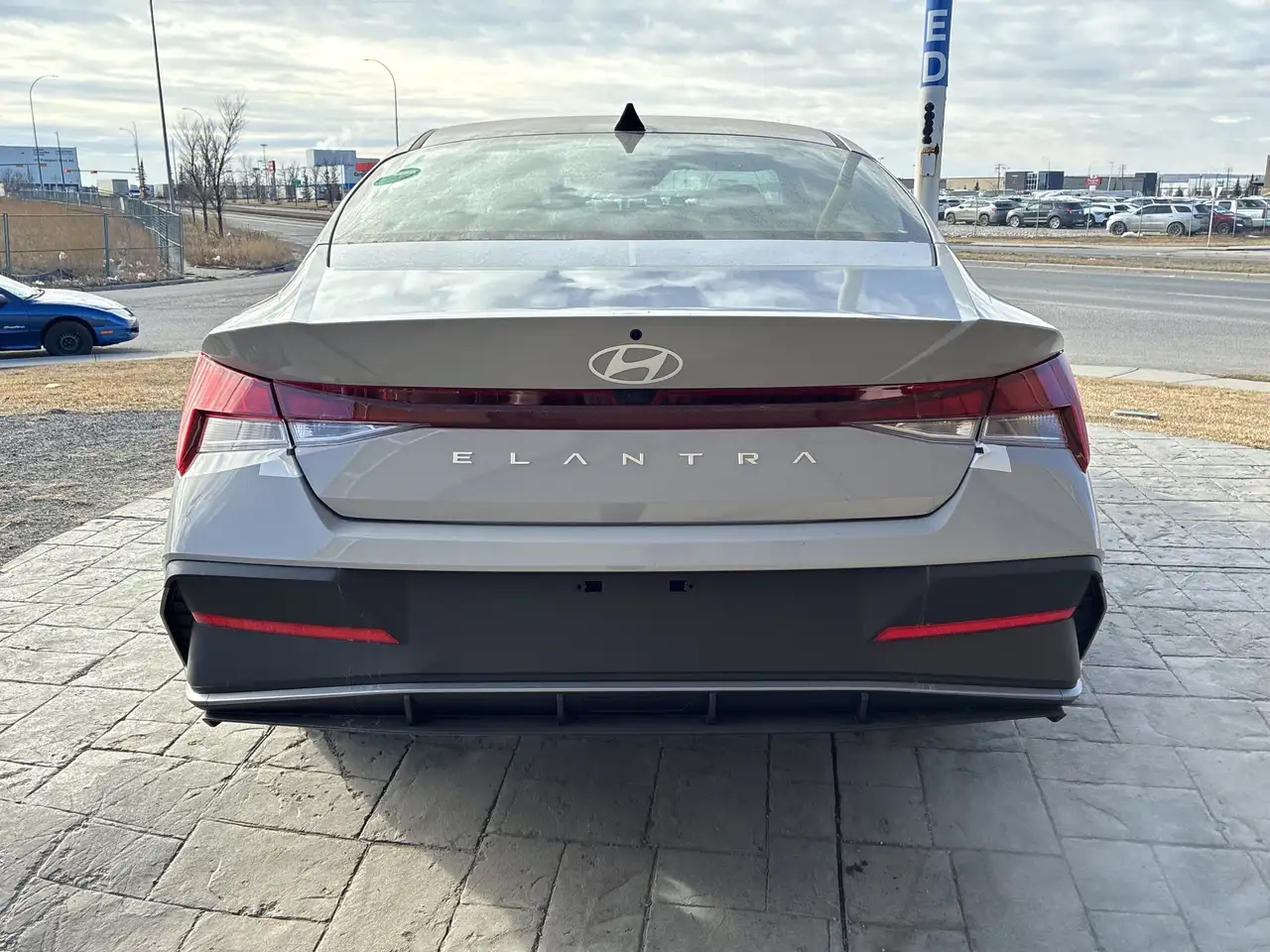 Hyundai ELANTRA снимка Hyundai ELANTRA