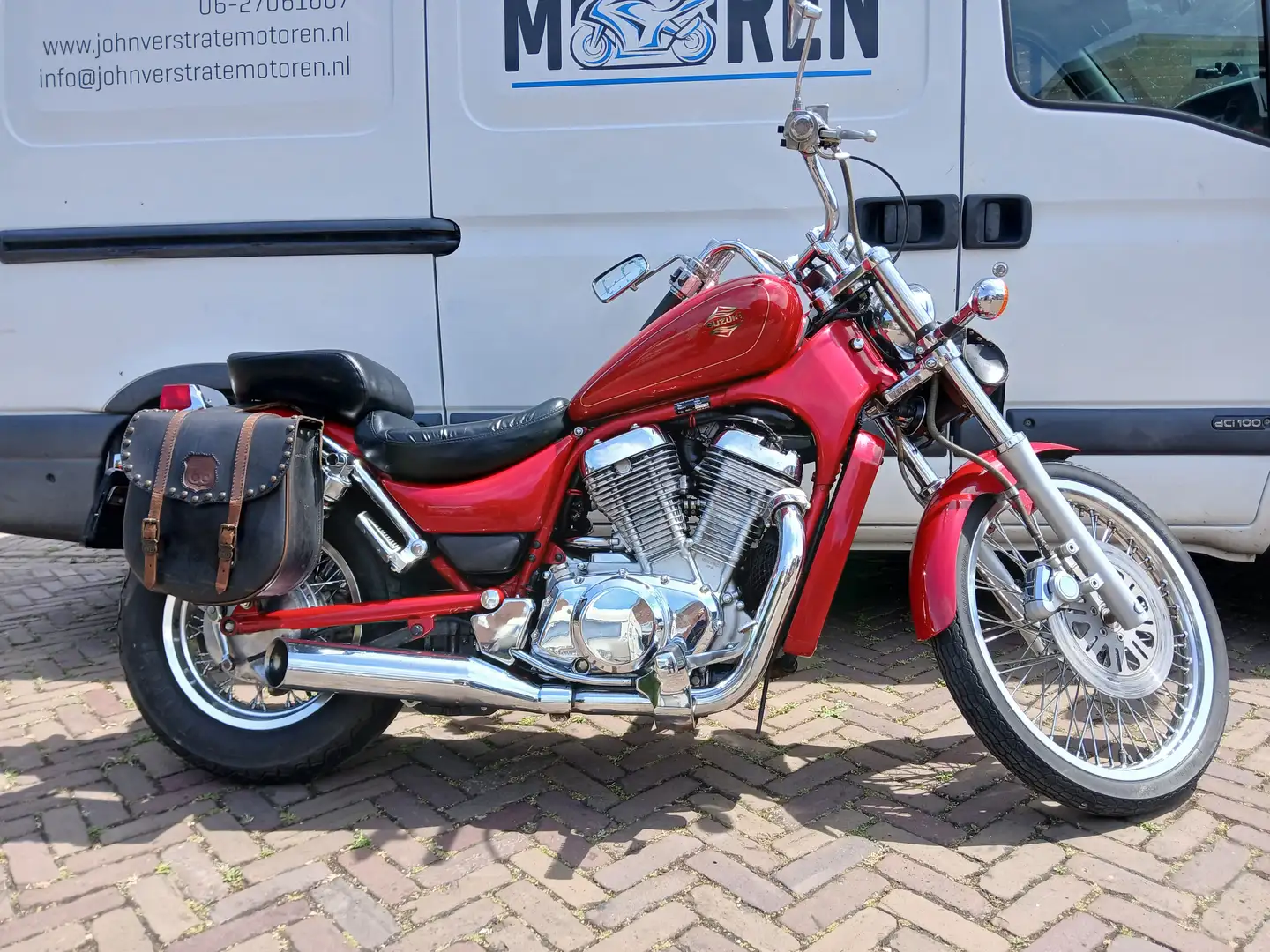 Suzuki VS 750 Intruder Rood - 2