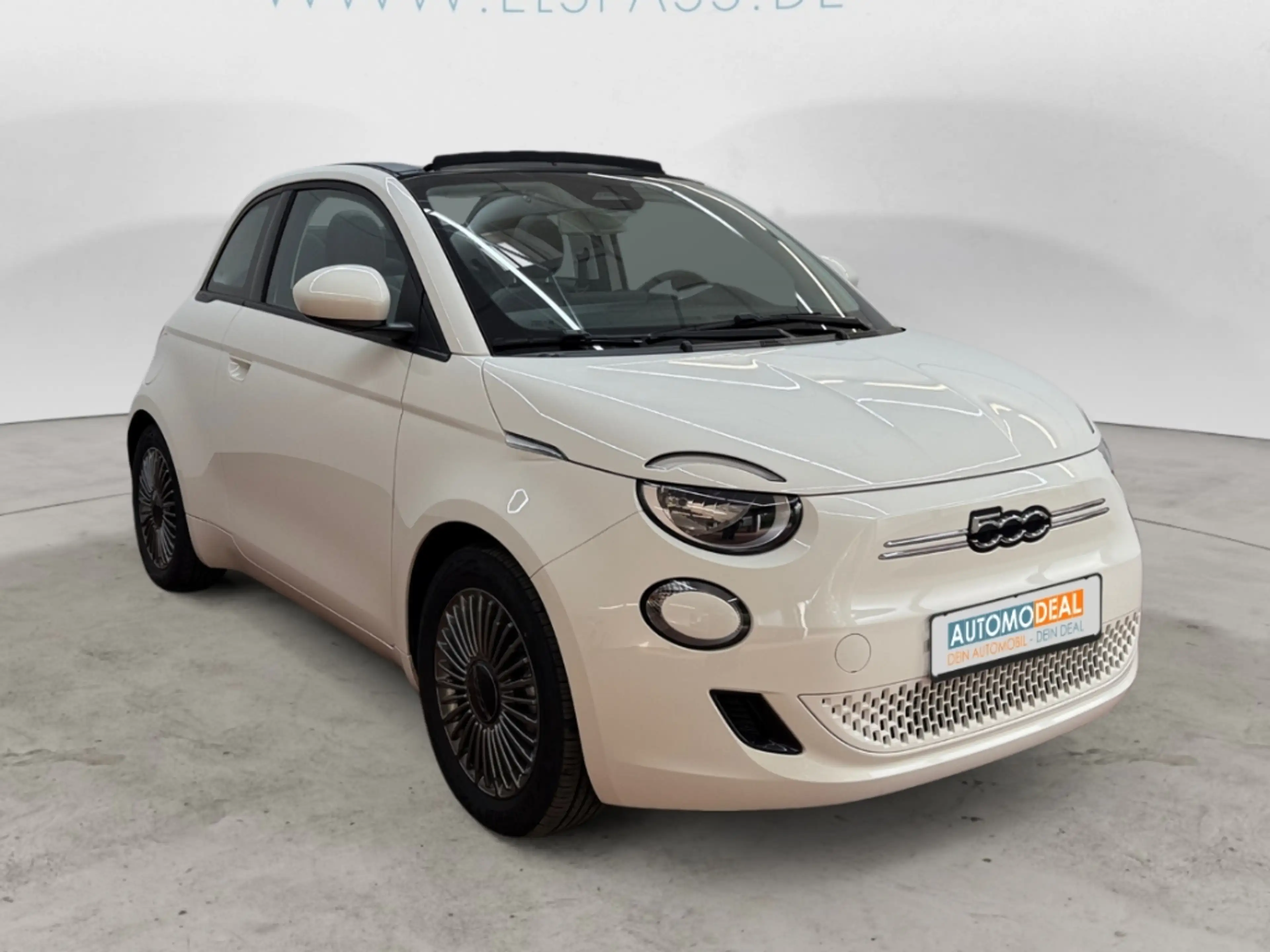 Fiat 500e Icon B-ZERT NAV DIG-DISPLAY KAMERA SITZ.HZG TEMPOM — photo 4